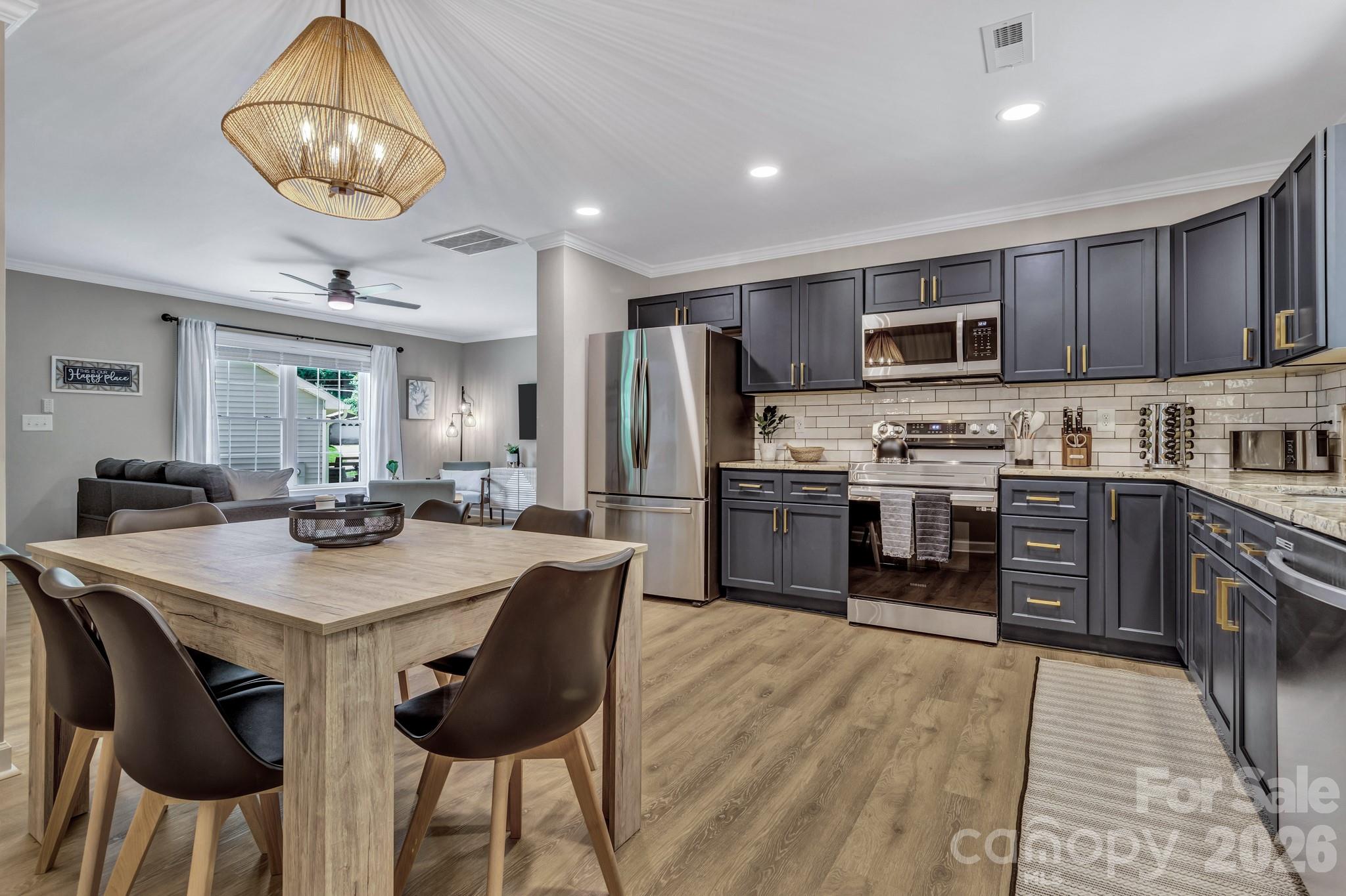 21 Carolinda Lane — photo