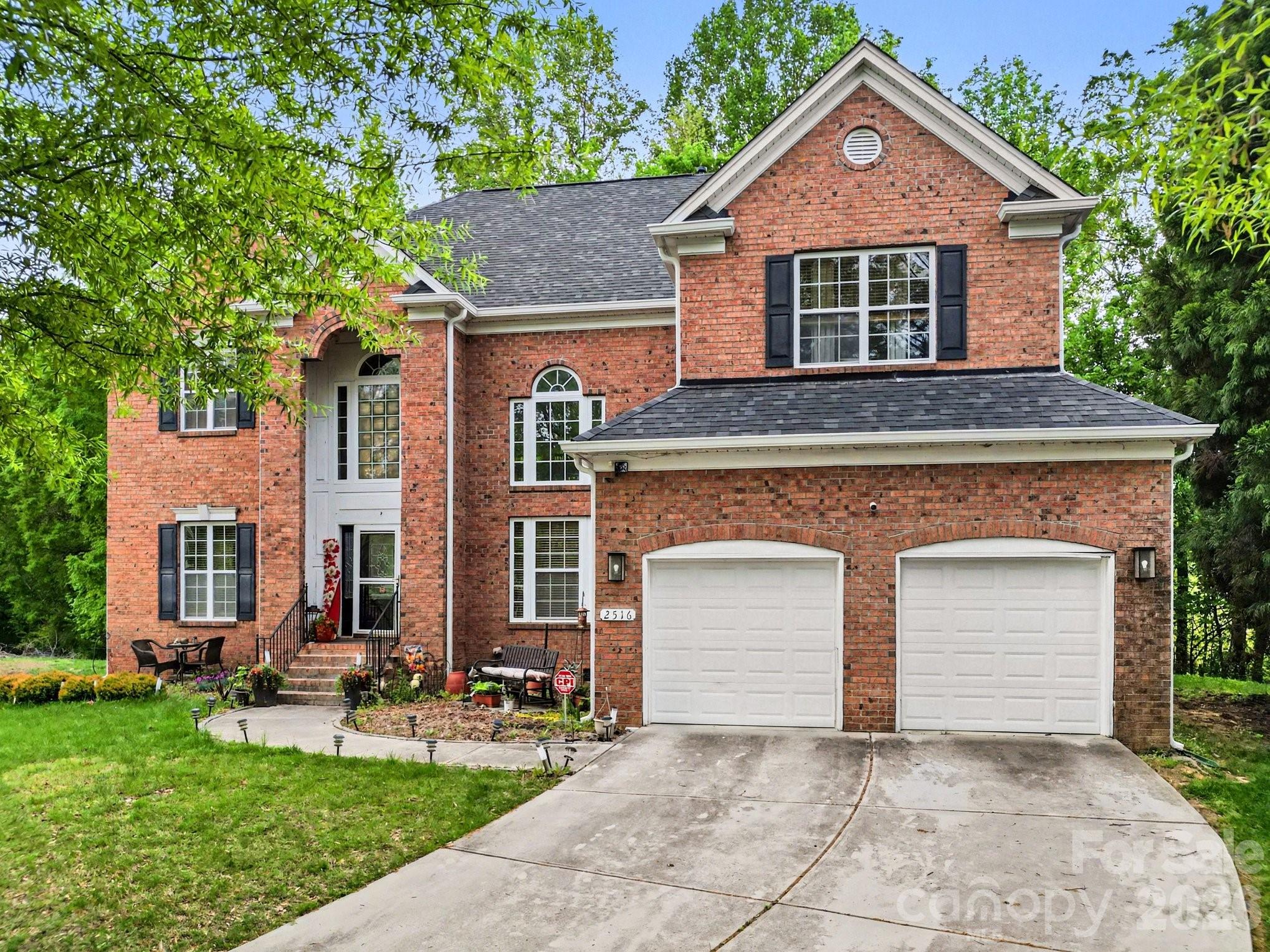 2516 River Oaks Drive — photo