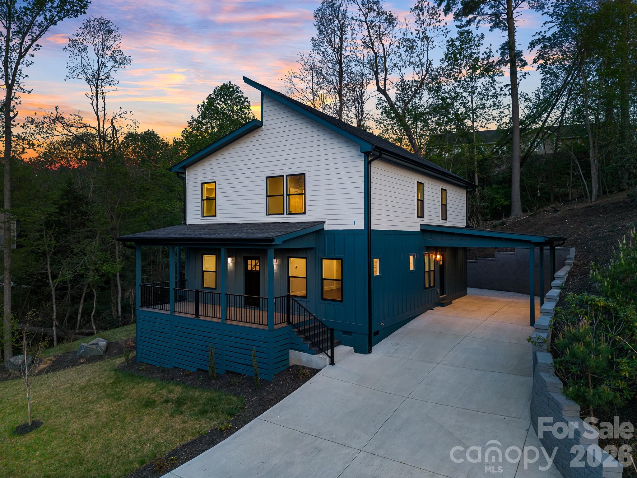 18 Winterhawk Drive — photo