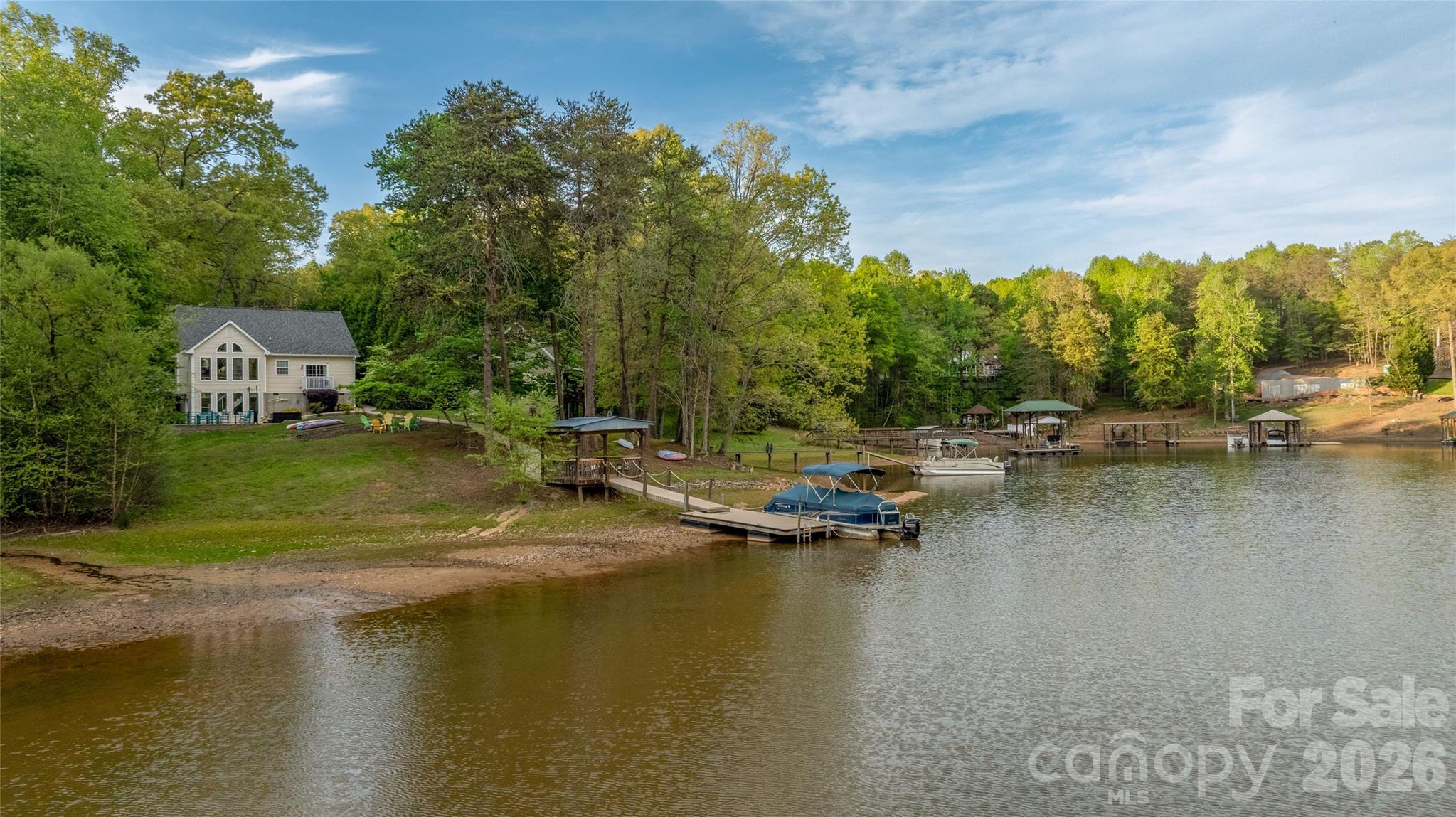 1325 Lytton Lane — photo