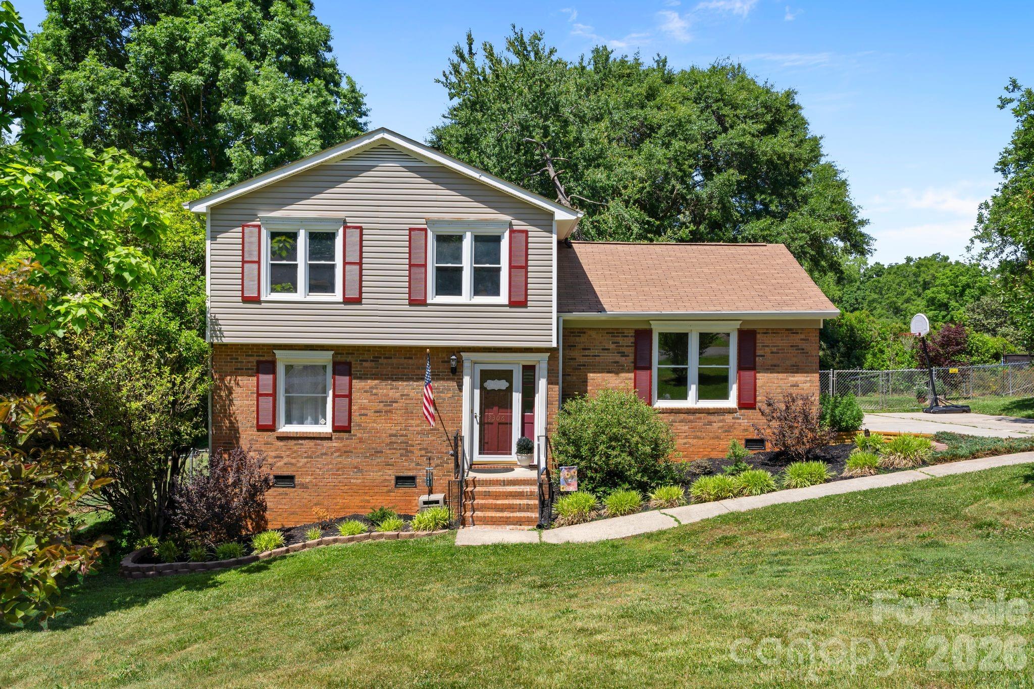 3306 Tamworth Lane — photo