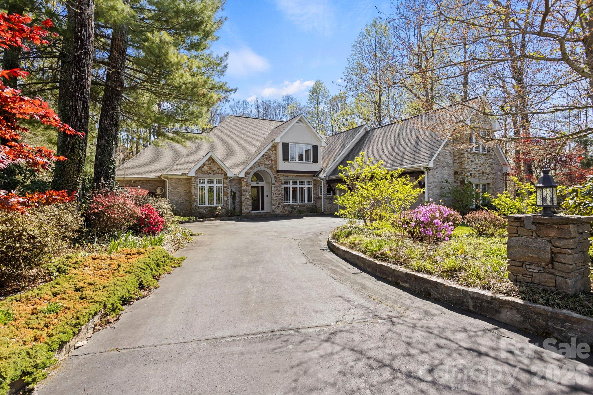 106 Farwood Court — photo