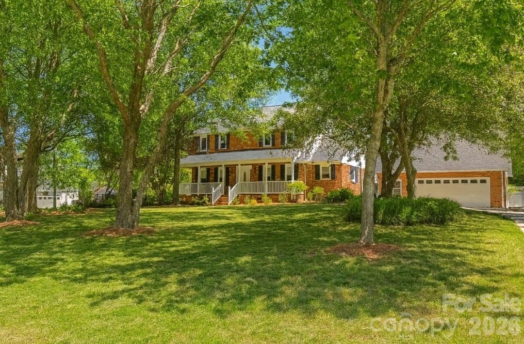 8225 Kensington Lane — photo