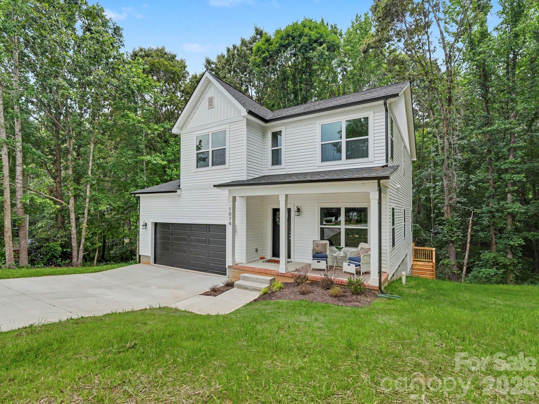 1074 Mackey Court — photo
