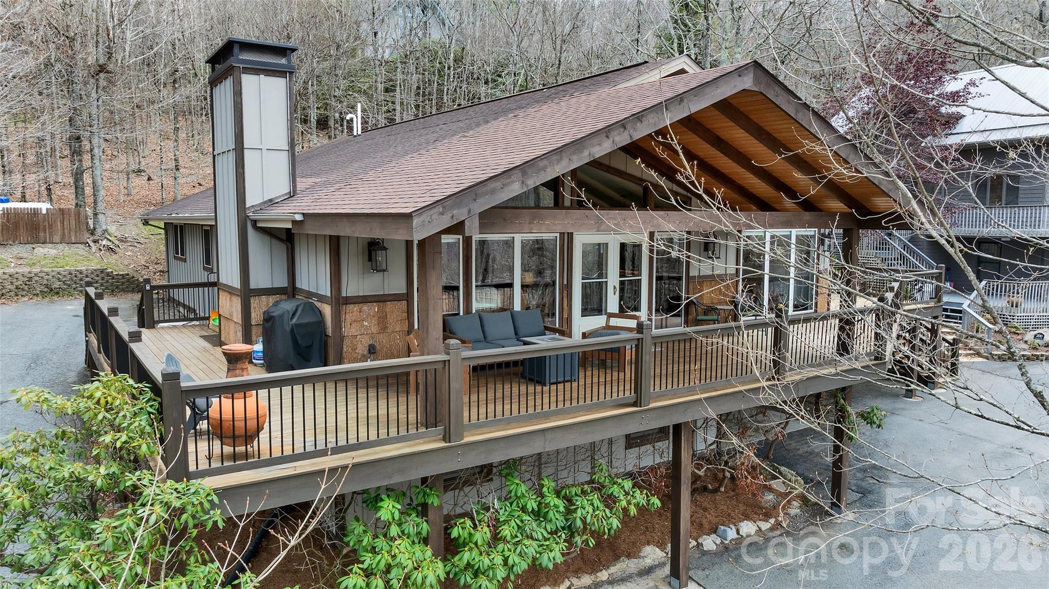 202 Tamarack Road — photo