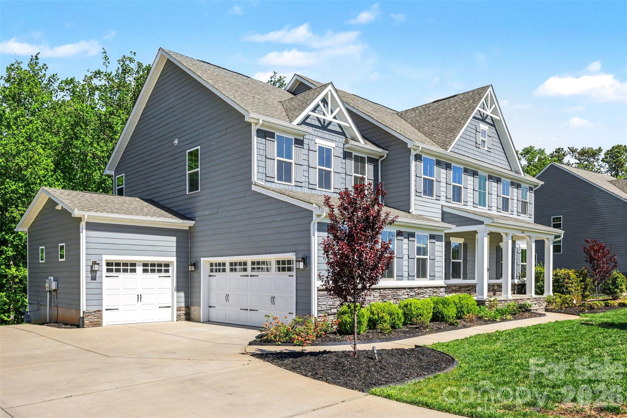 824 Abbeywood Drive — photo
