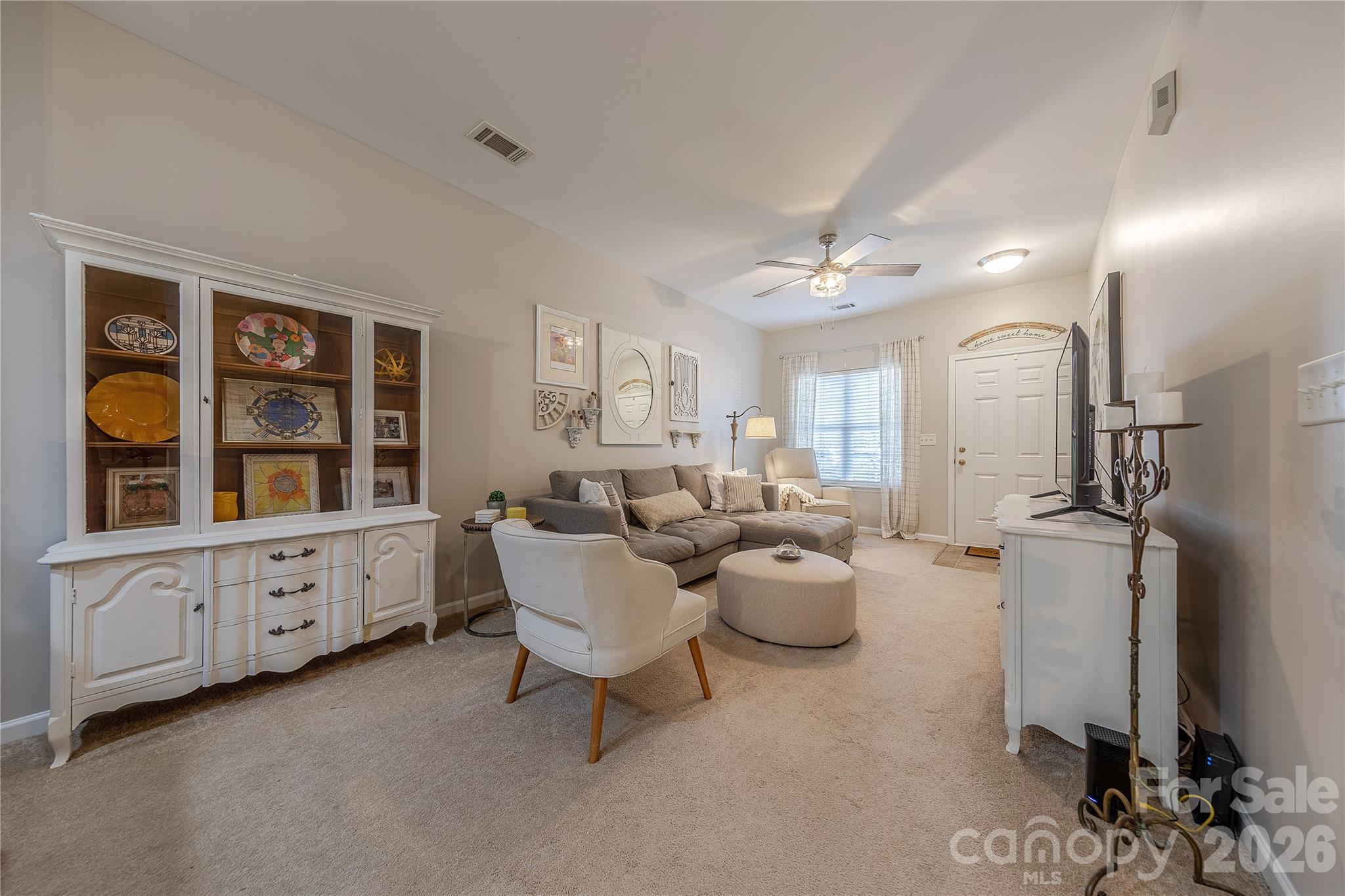 124 Clydesdale Court — photo