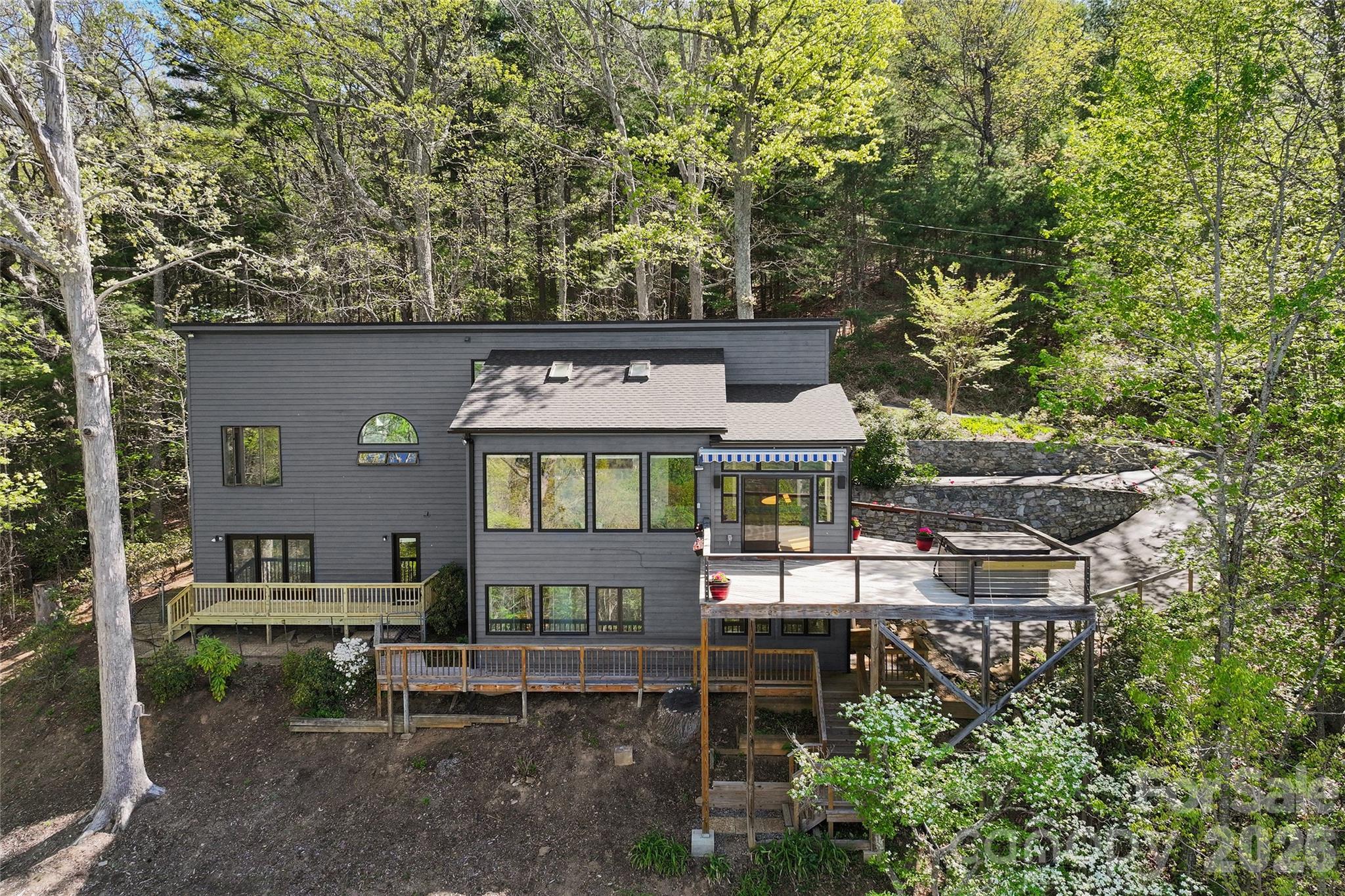 110 Crestwood Road — photo