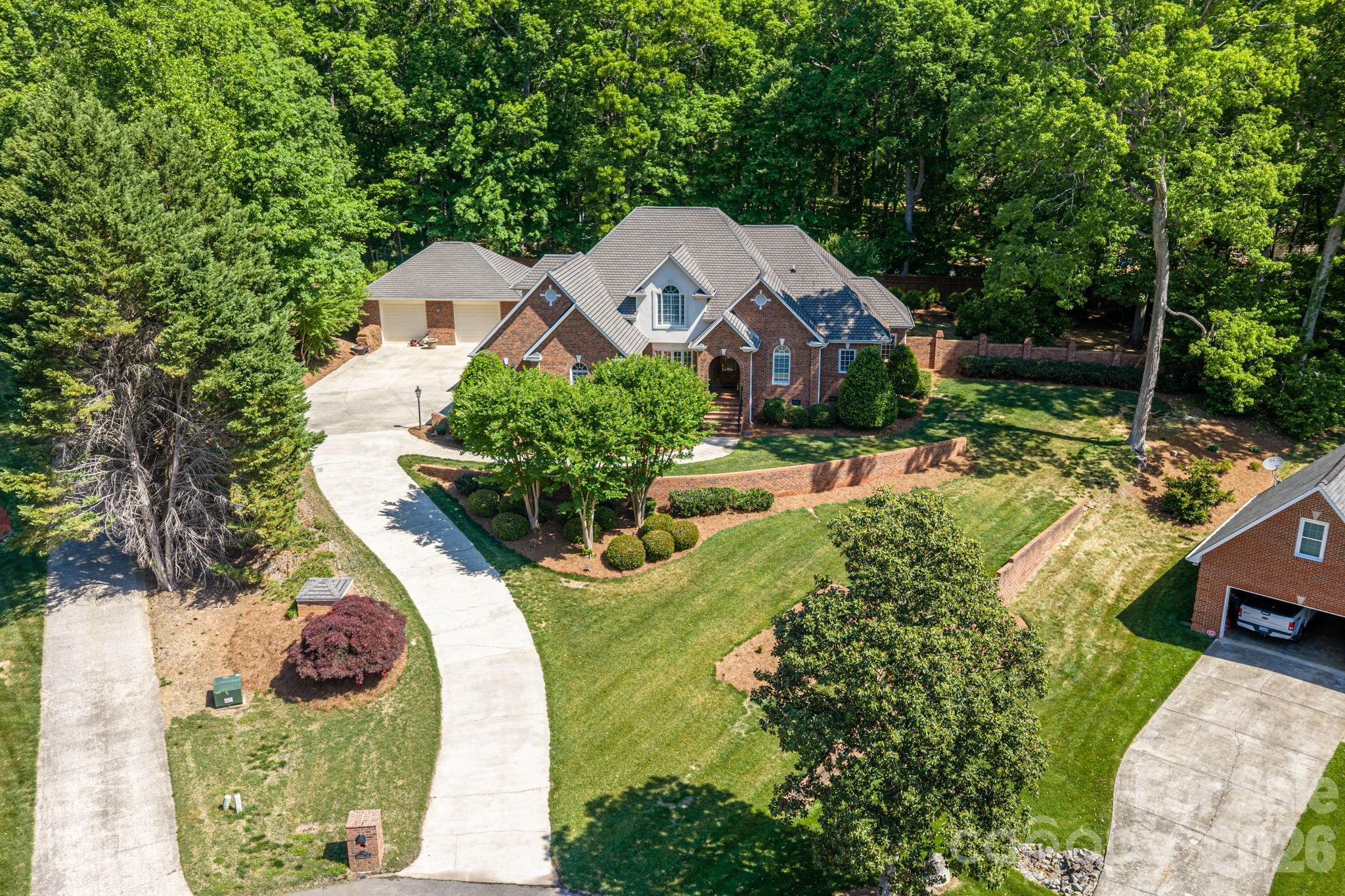 110 Elizabeth Court — photo