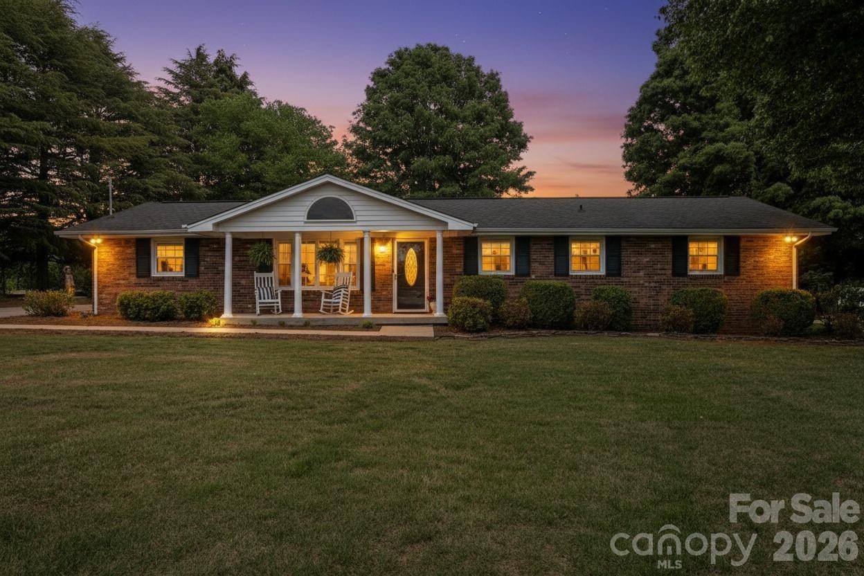 3328 Sulphur Springs Road NE — photo