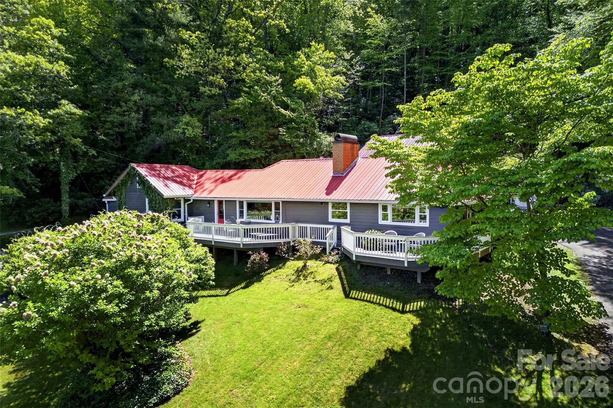 75 Old Lakey Gap Road — photo