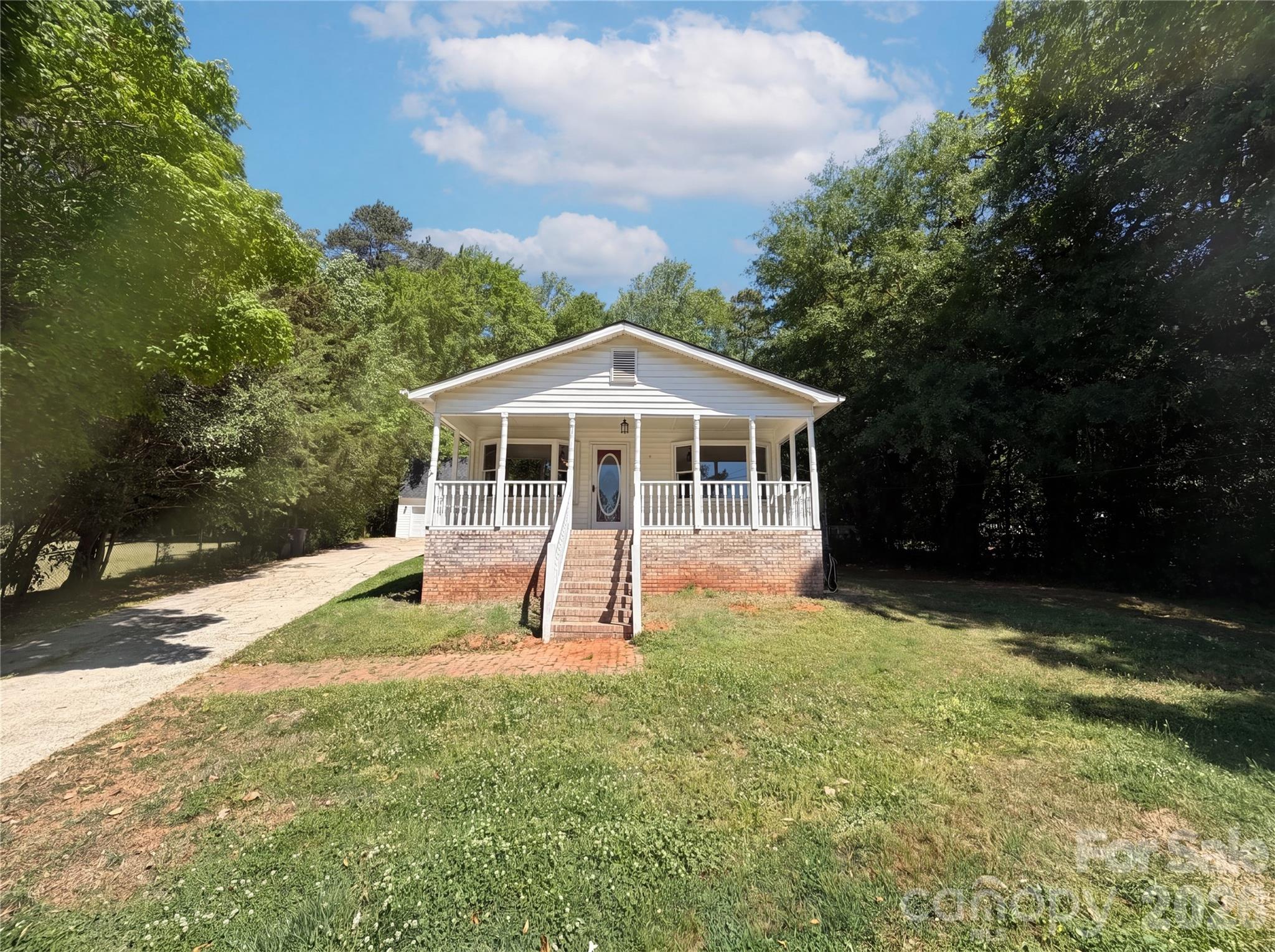 411 Ewing Drive — photo