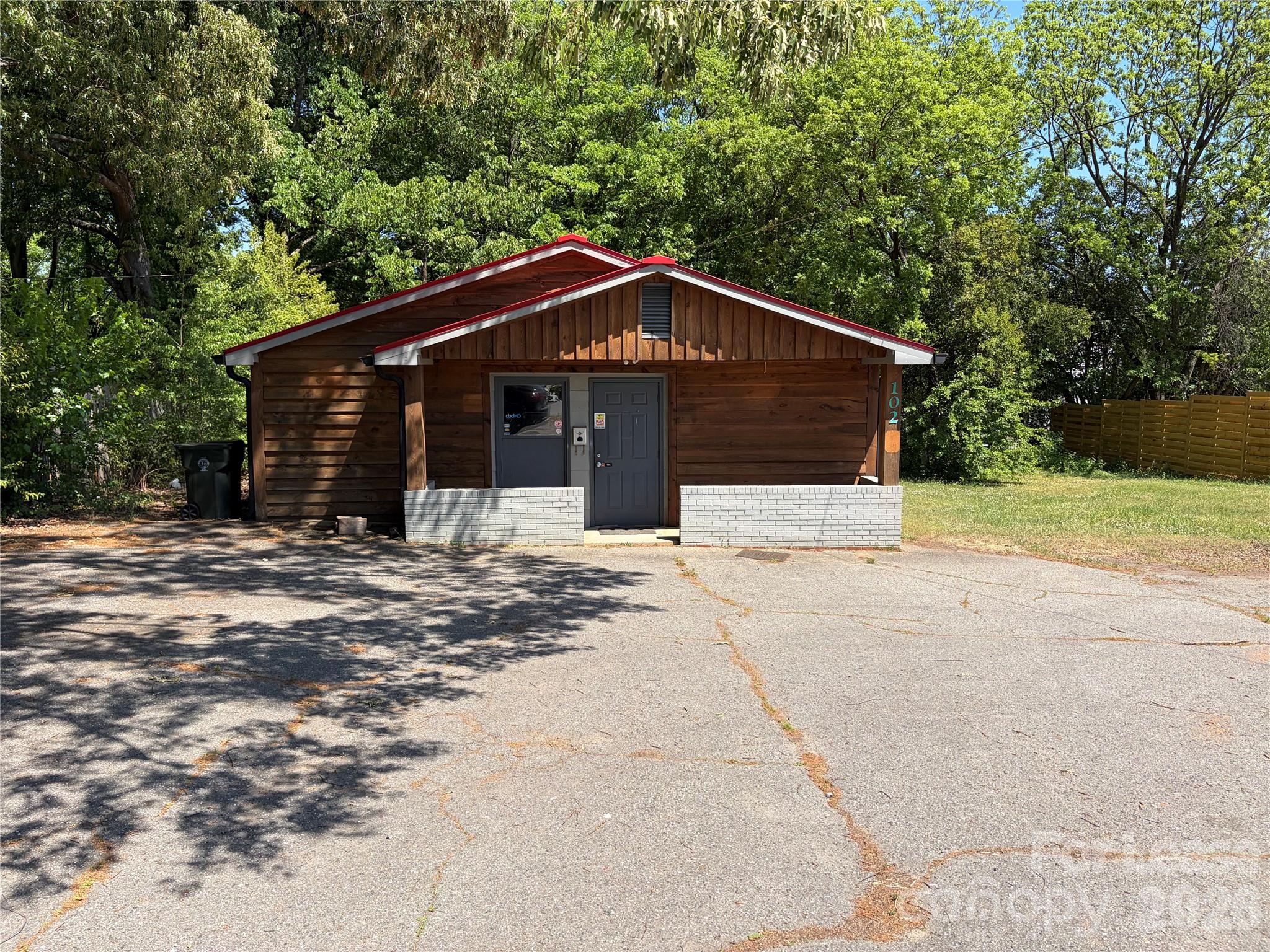 102 N Carpenter Street Blk:5 Lot:21 — photo