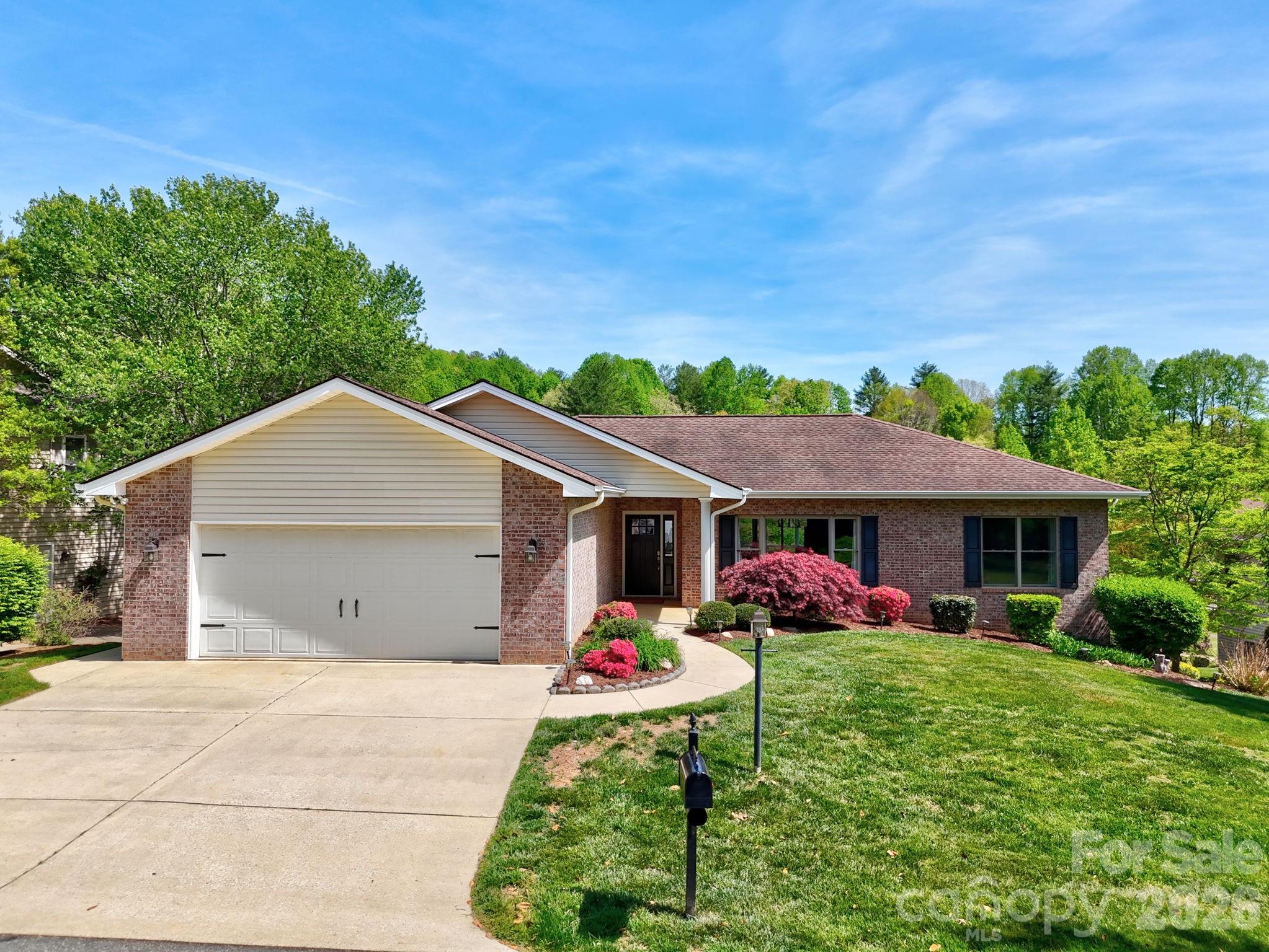 108 Fairway Knoll Drive — photo
