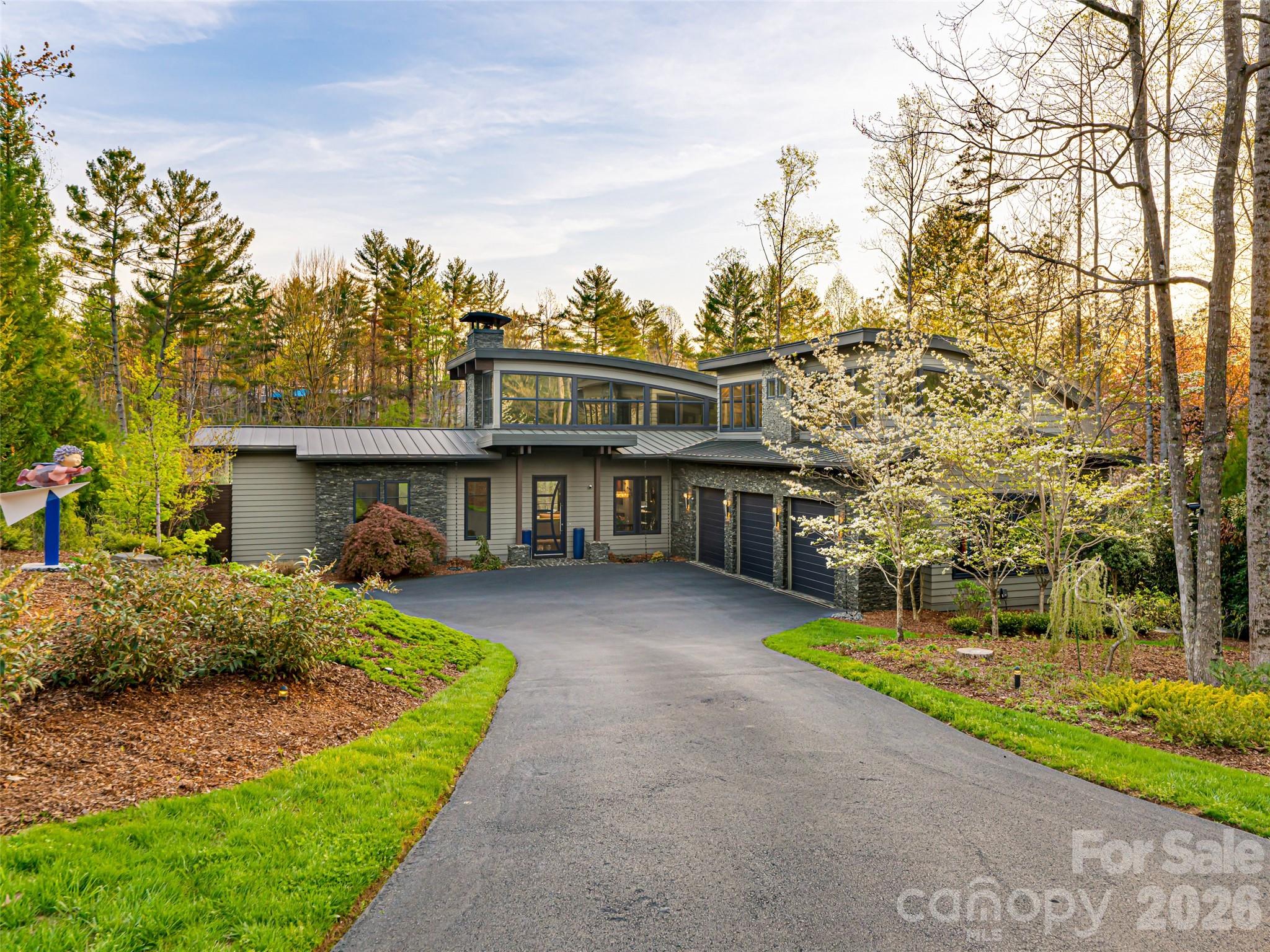 32 Brookline Drive — photo