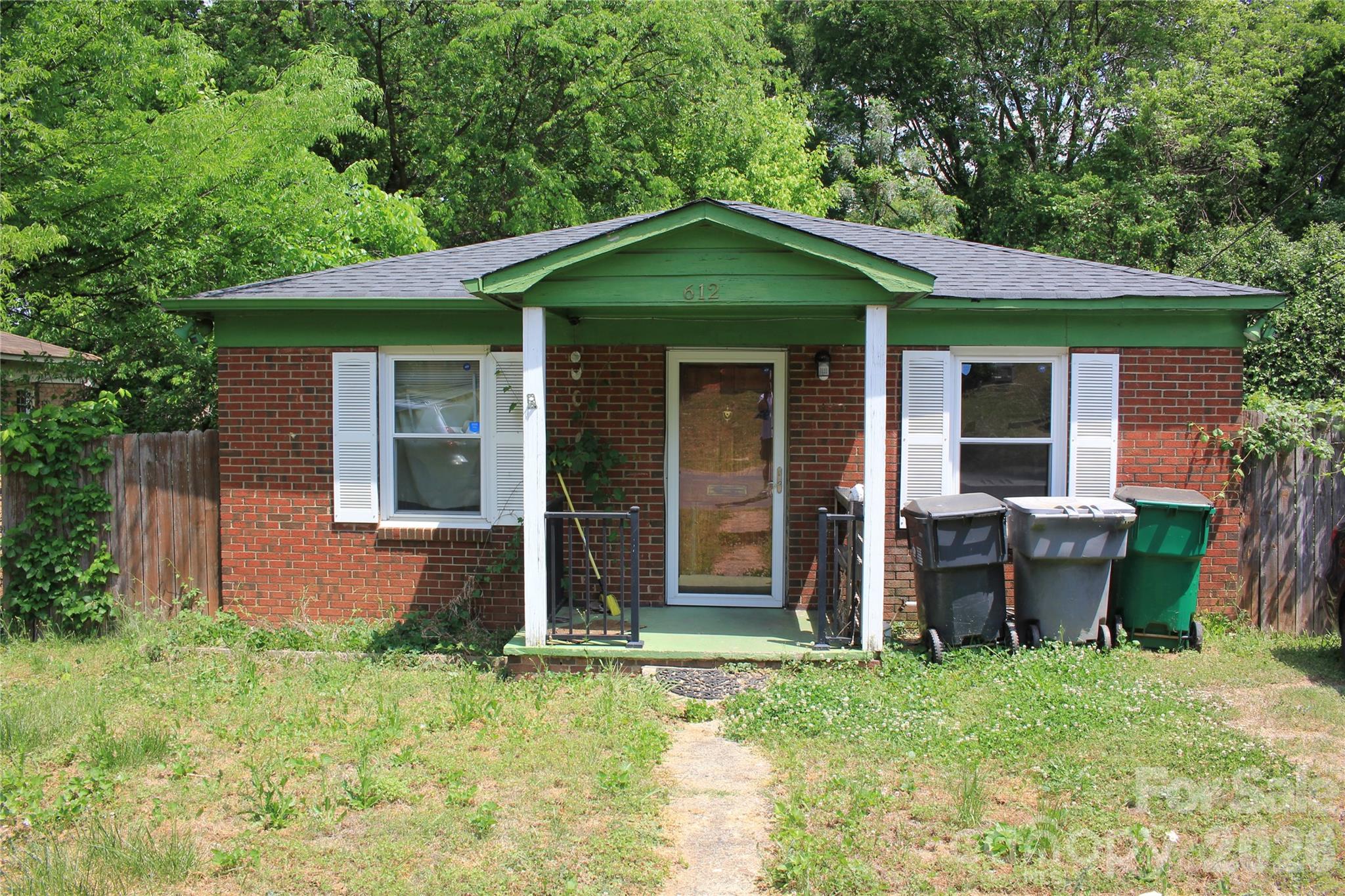 612 Miller Street — photo