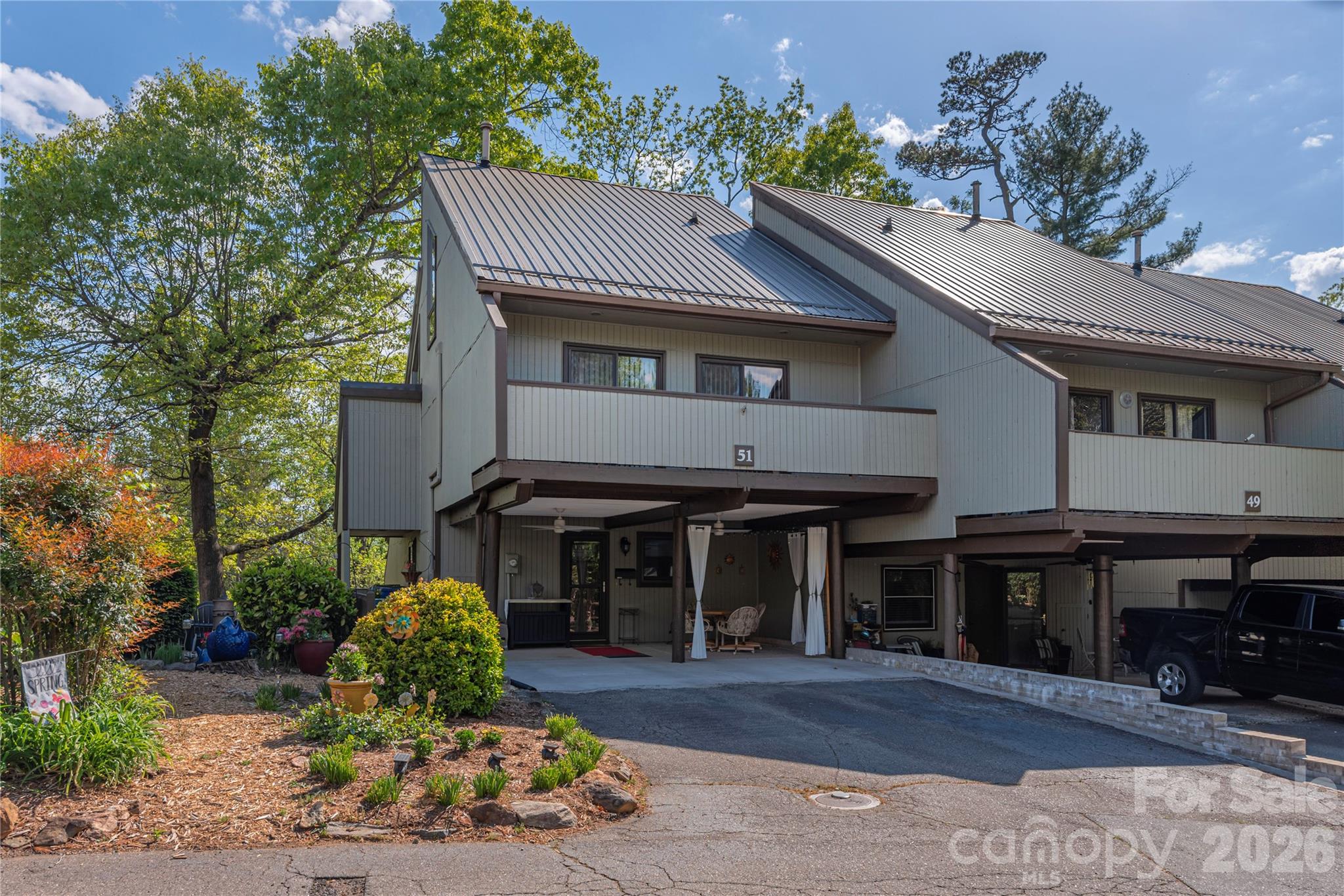 51 Maple Ridge Lane — photo