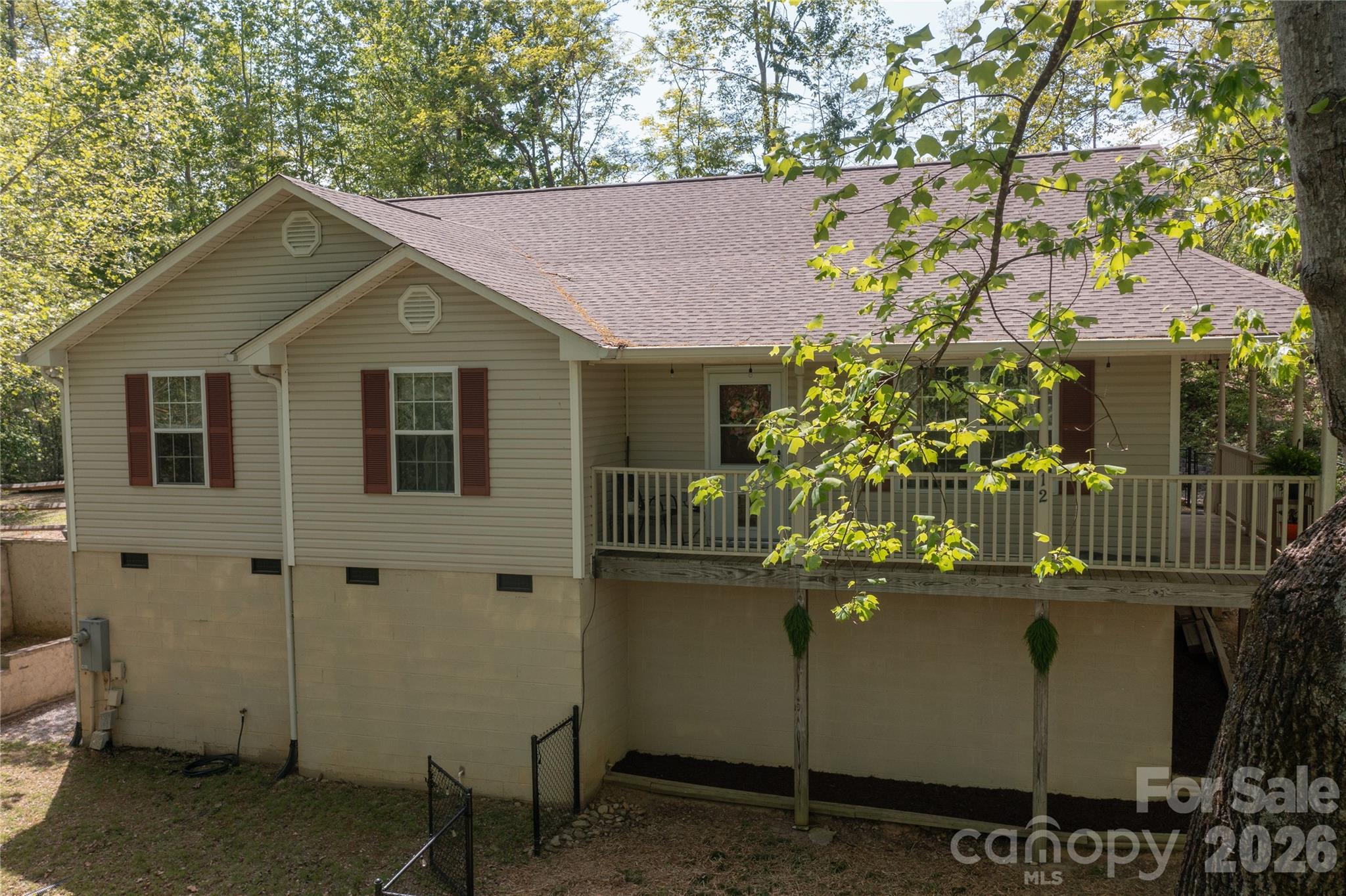 12 Hutchinson Woods — photo