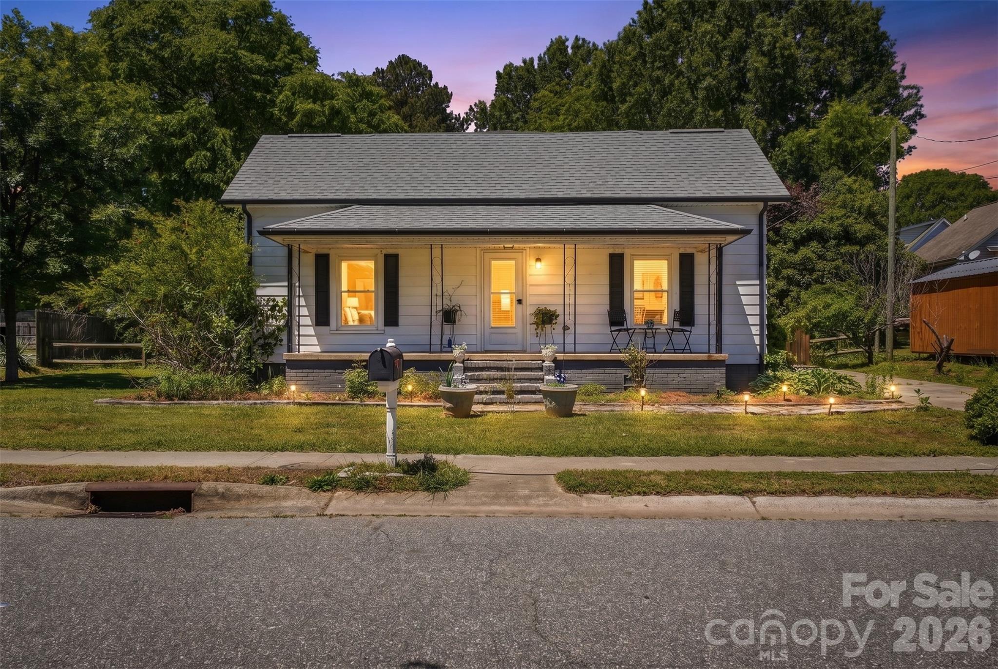 30 Selma Drive — photo