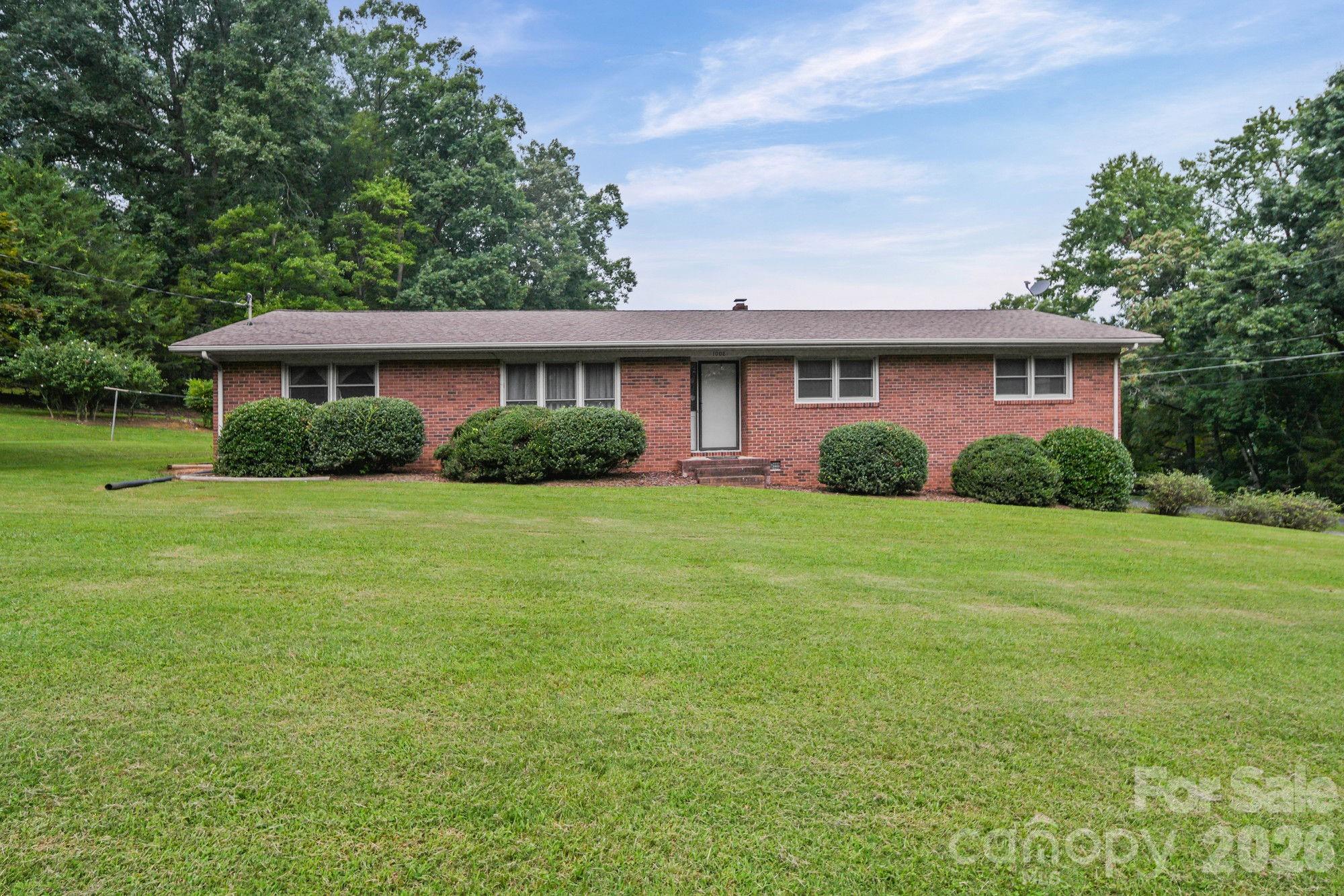 1008 Longview Drive — photo