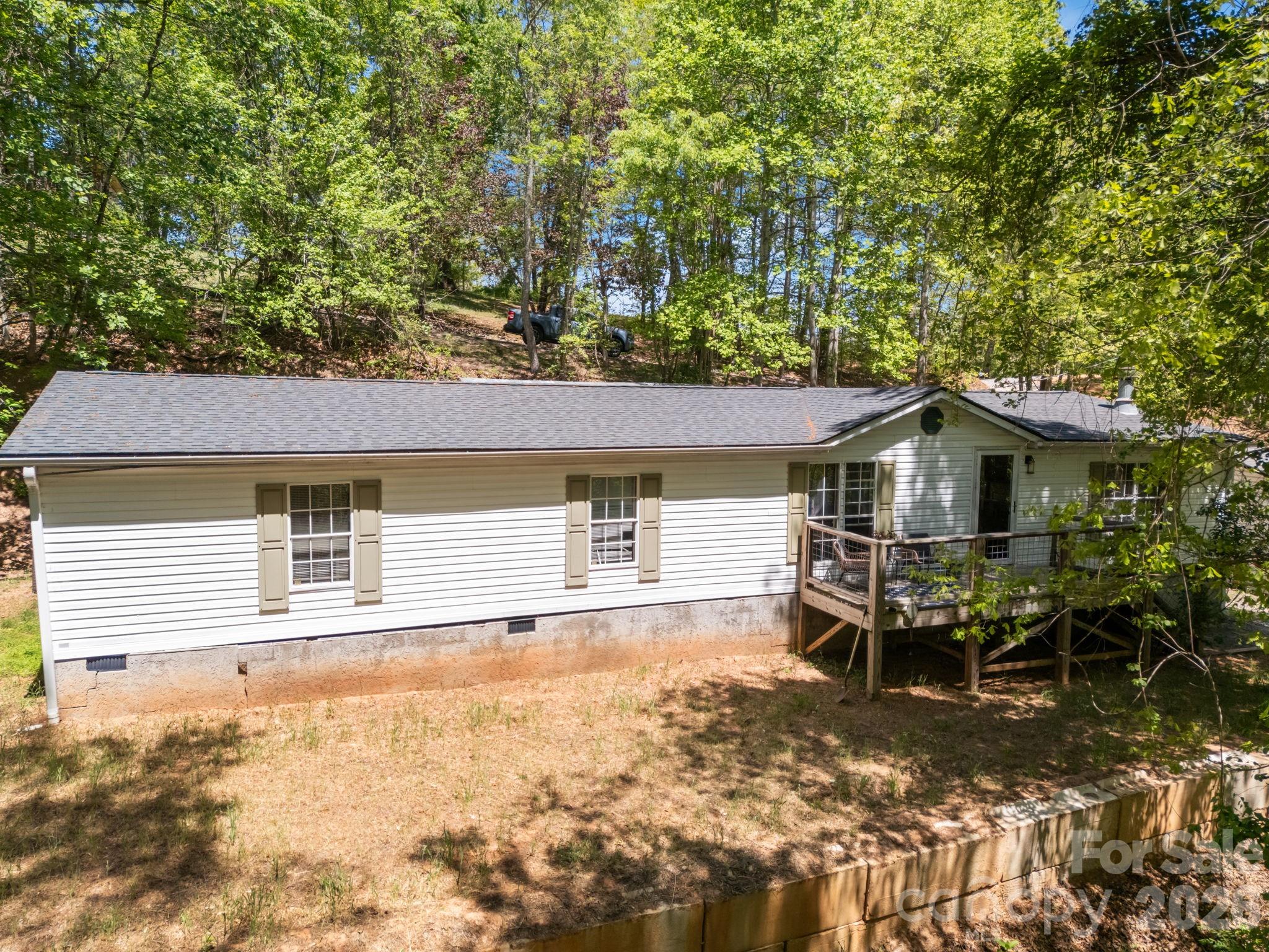 25 Weaver Lane — photo