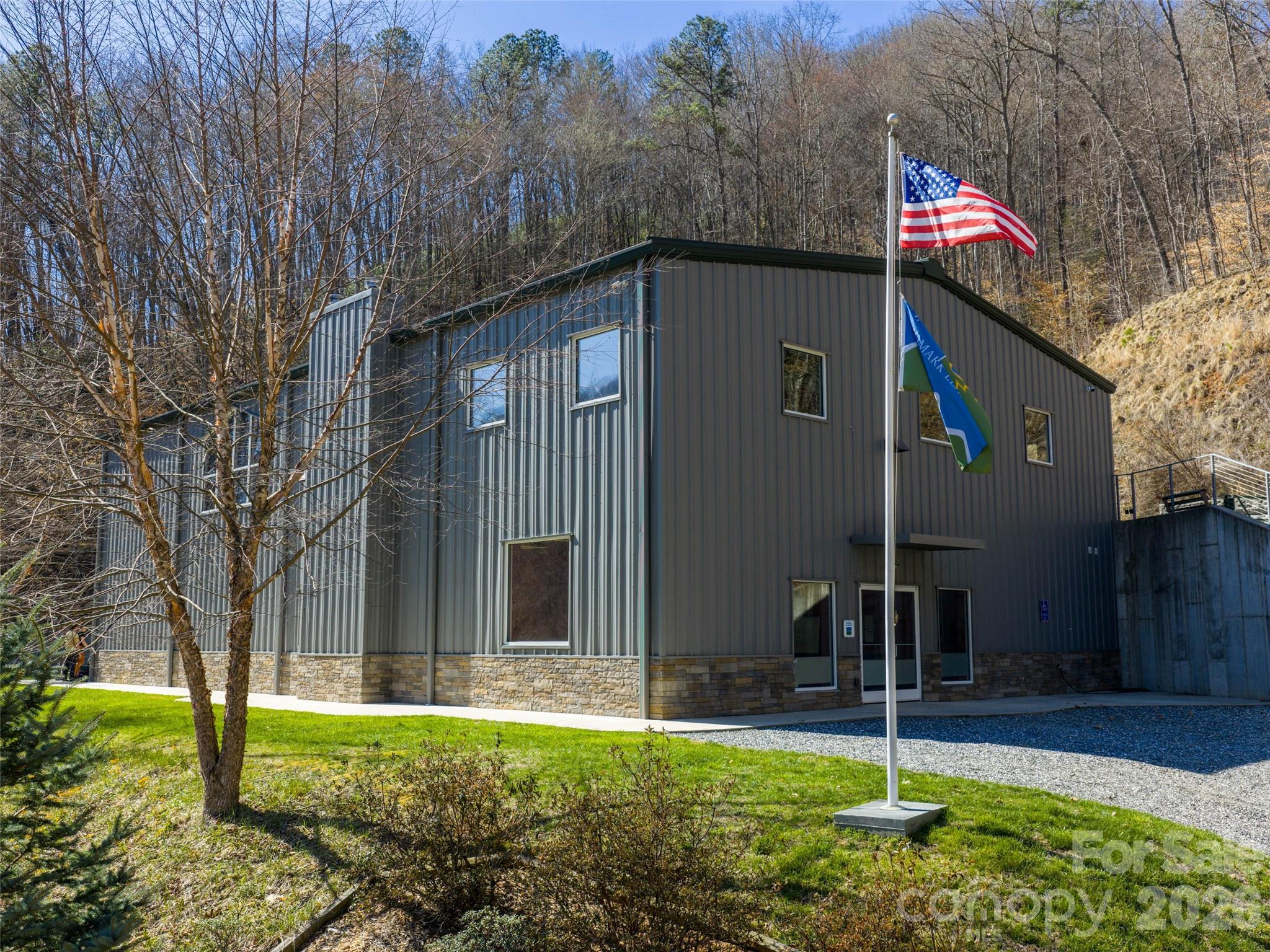 95 Upstream Campus Trail — photo