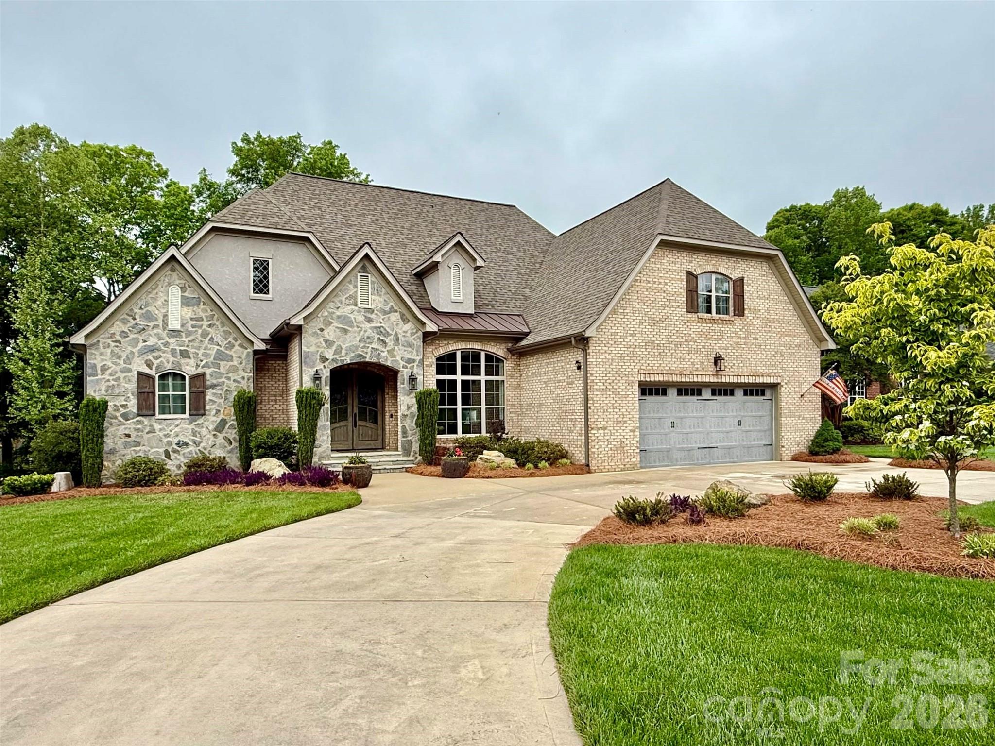 4025 Foxes Trail — photo