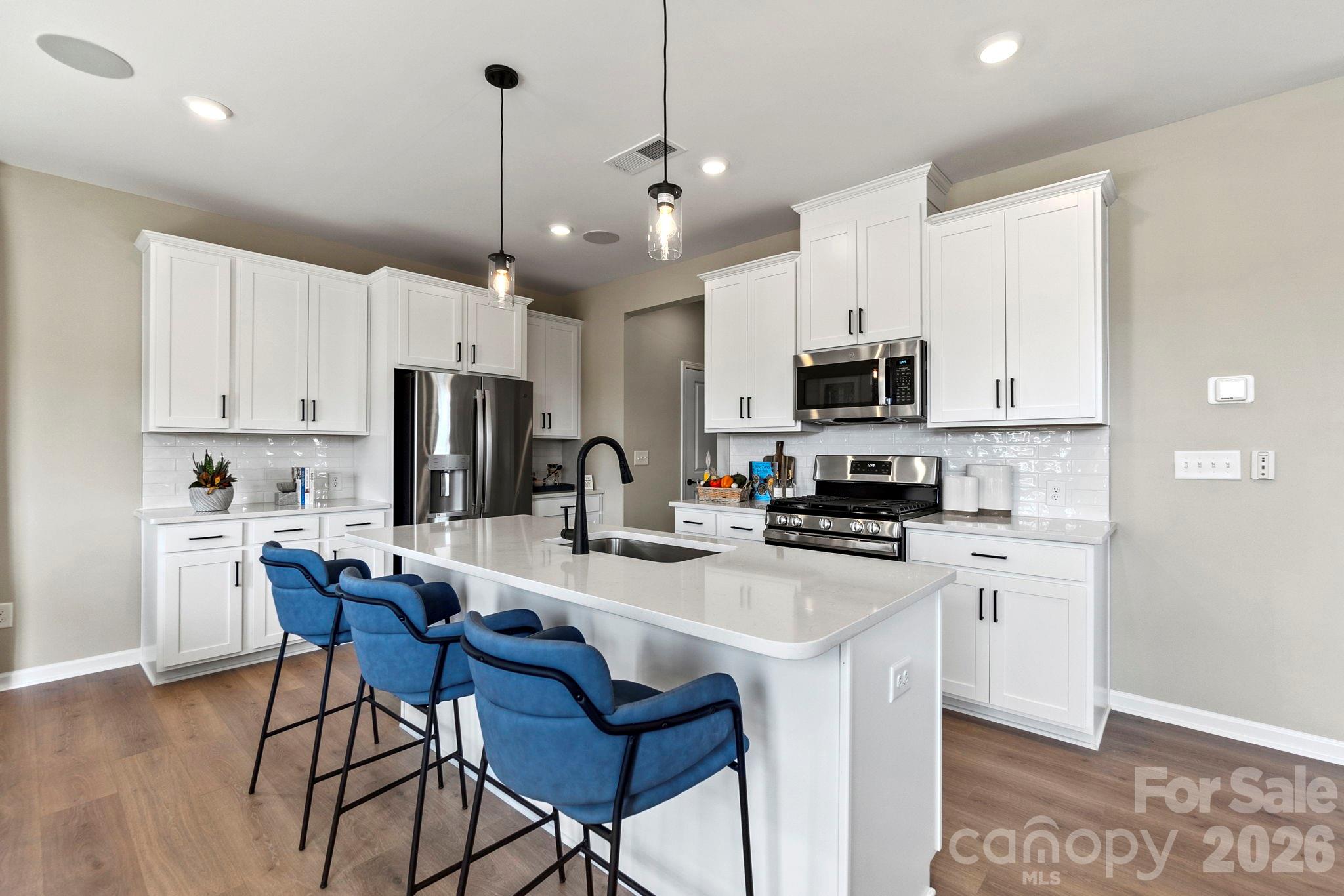 405 Silver Birch Court — photo