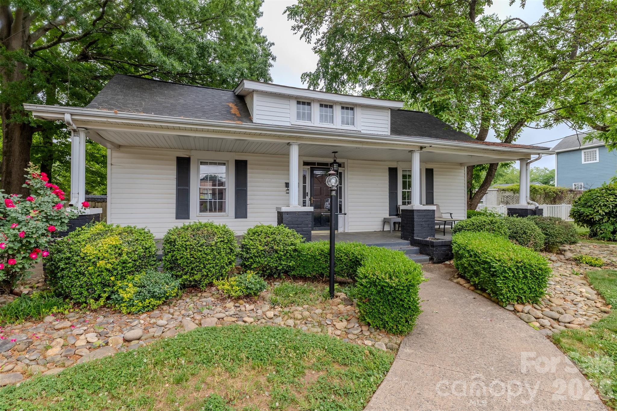 505 W Mountain Street — photo