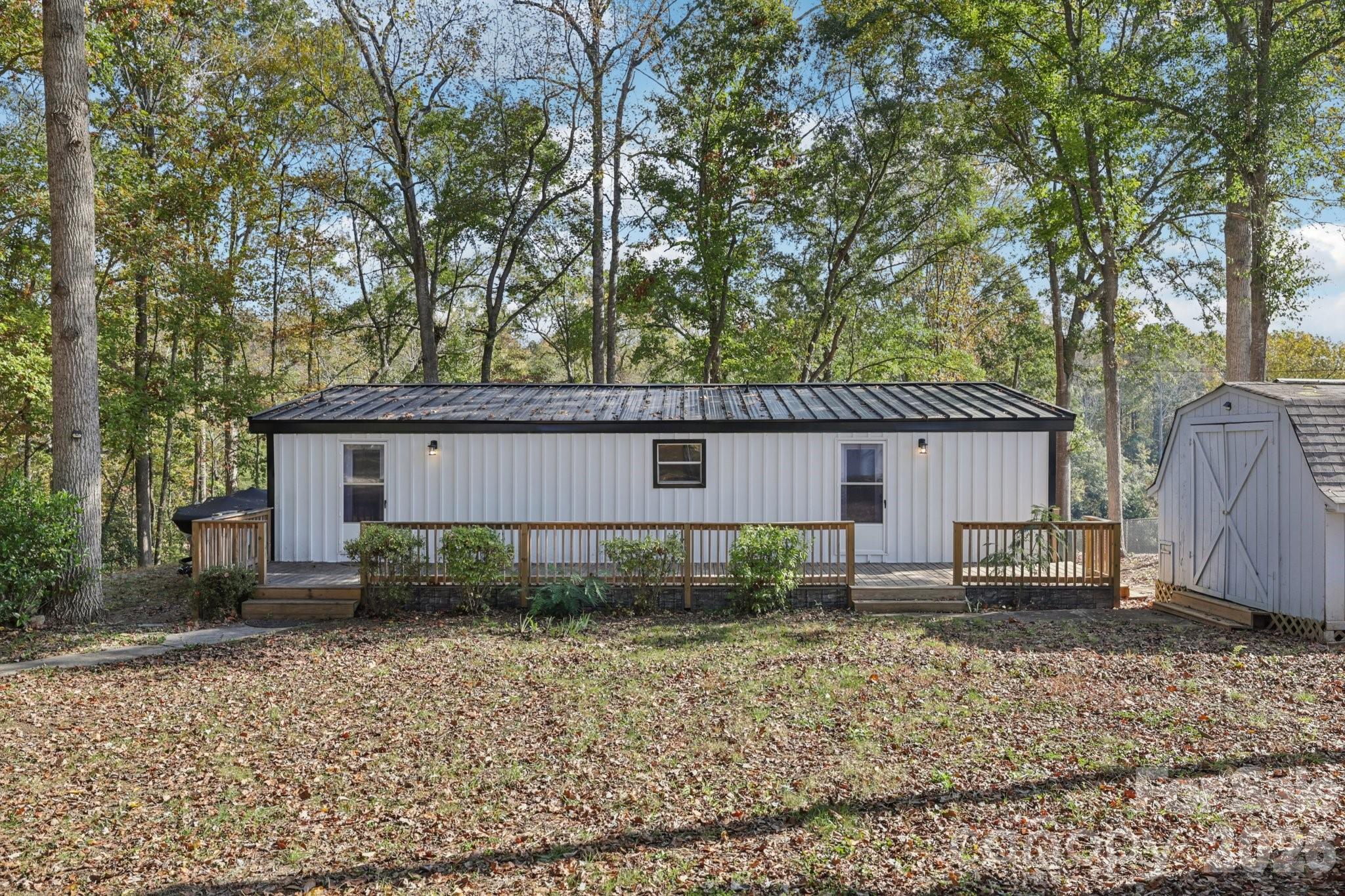 1269 Eastcreek Road — photo