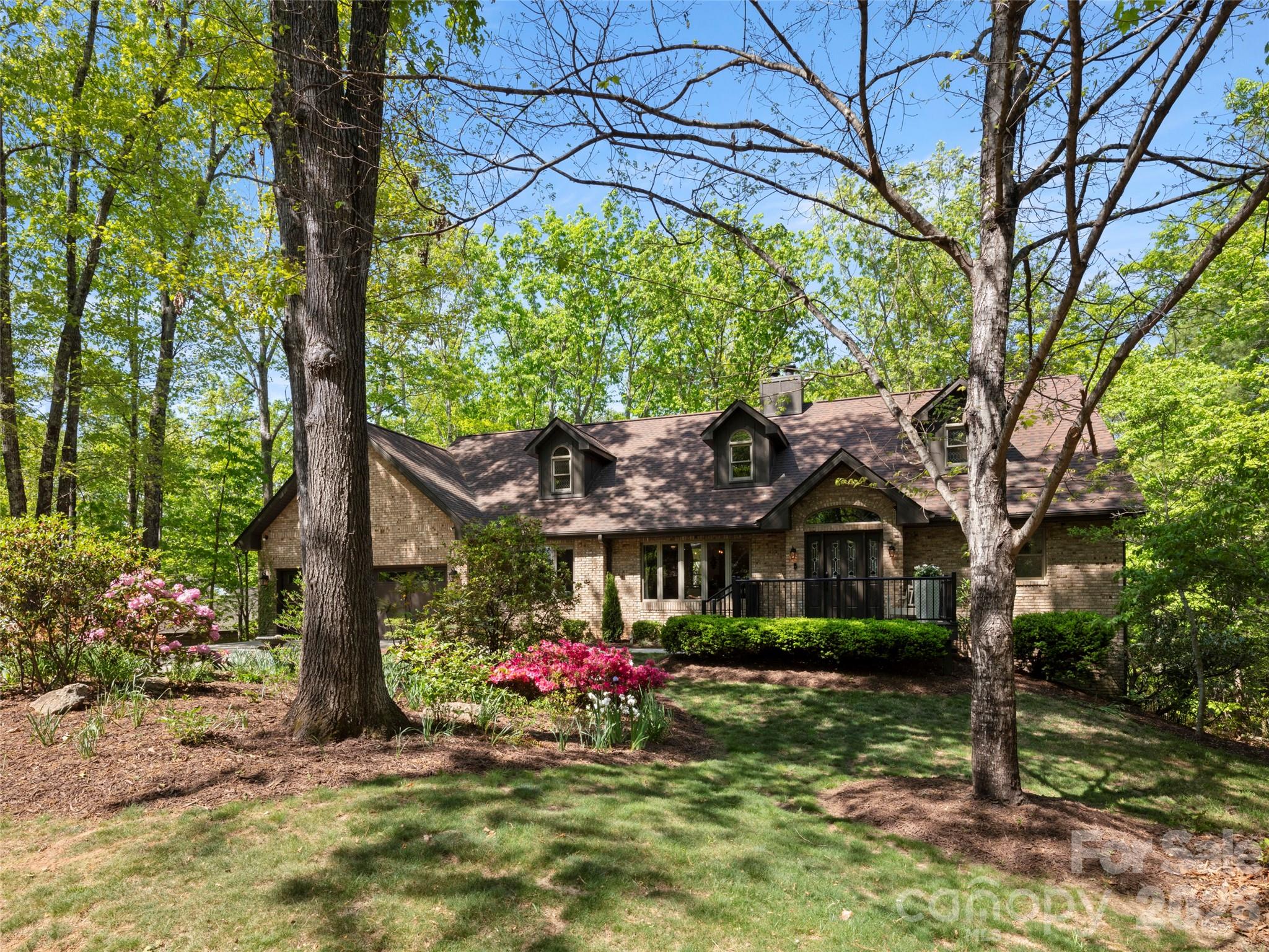 152 Eastmoor Drive — photo