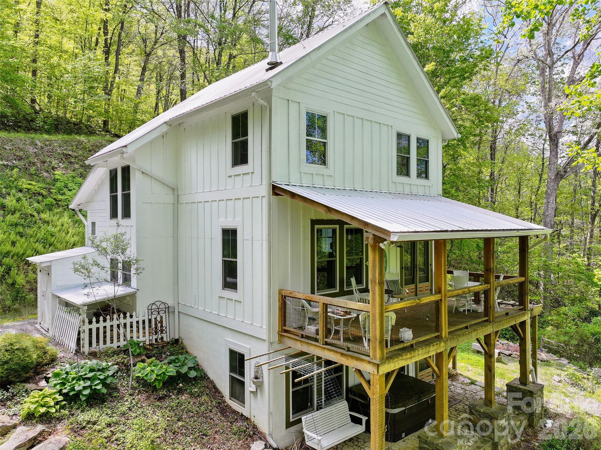 580 Split Pine Cove — photo