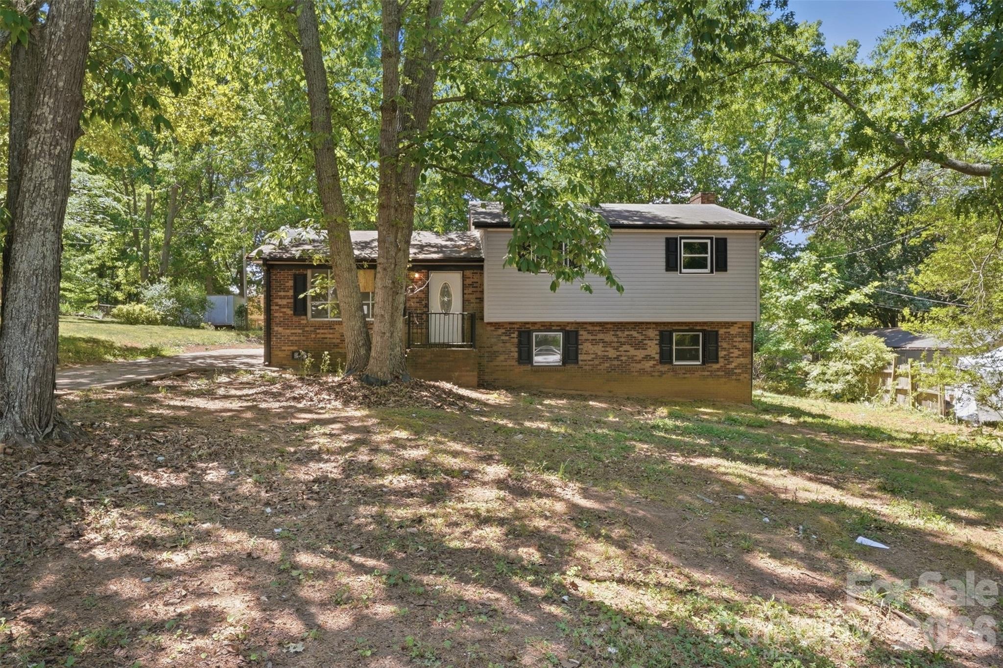 151 Redwood Lane — photo