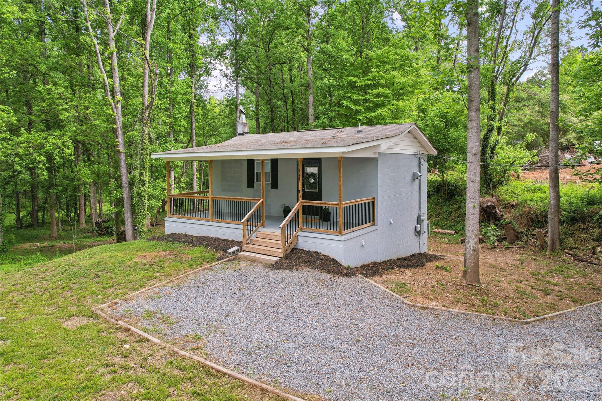 1014 N Mountain Street — photo