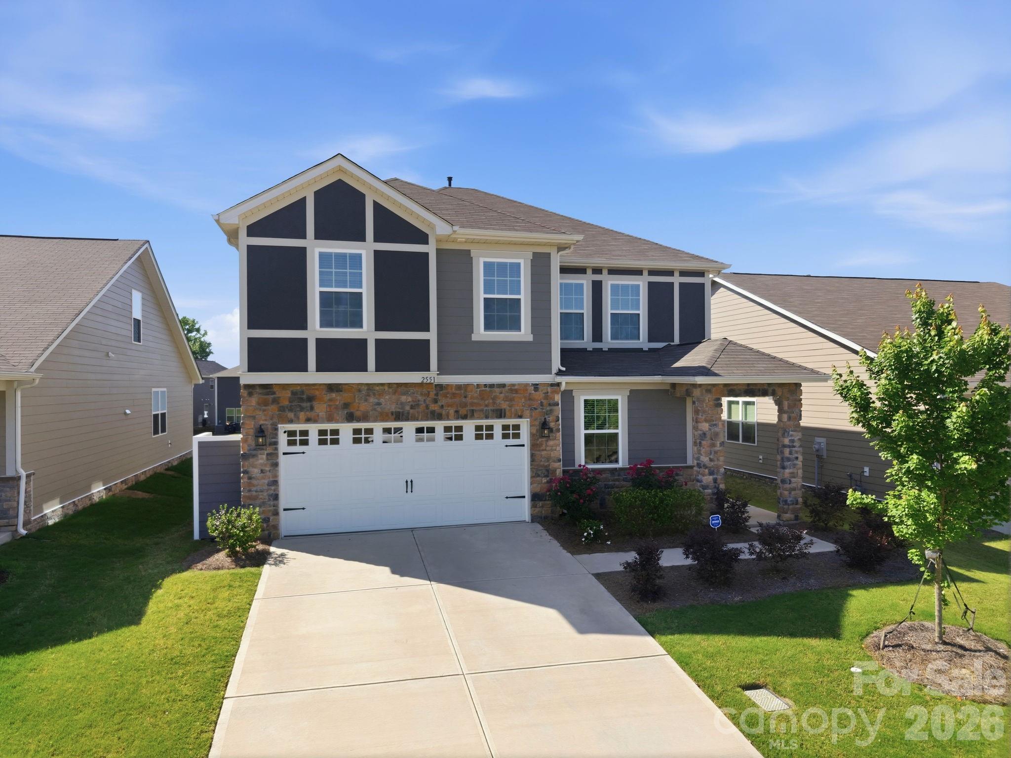 2551 Lorelei Terrace — photo