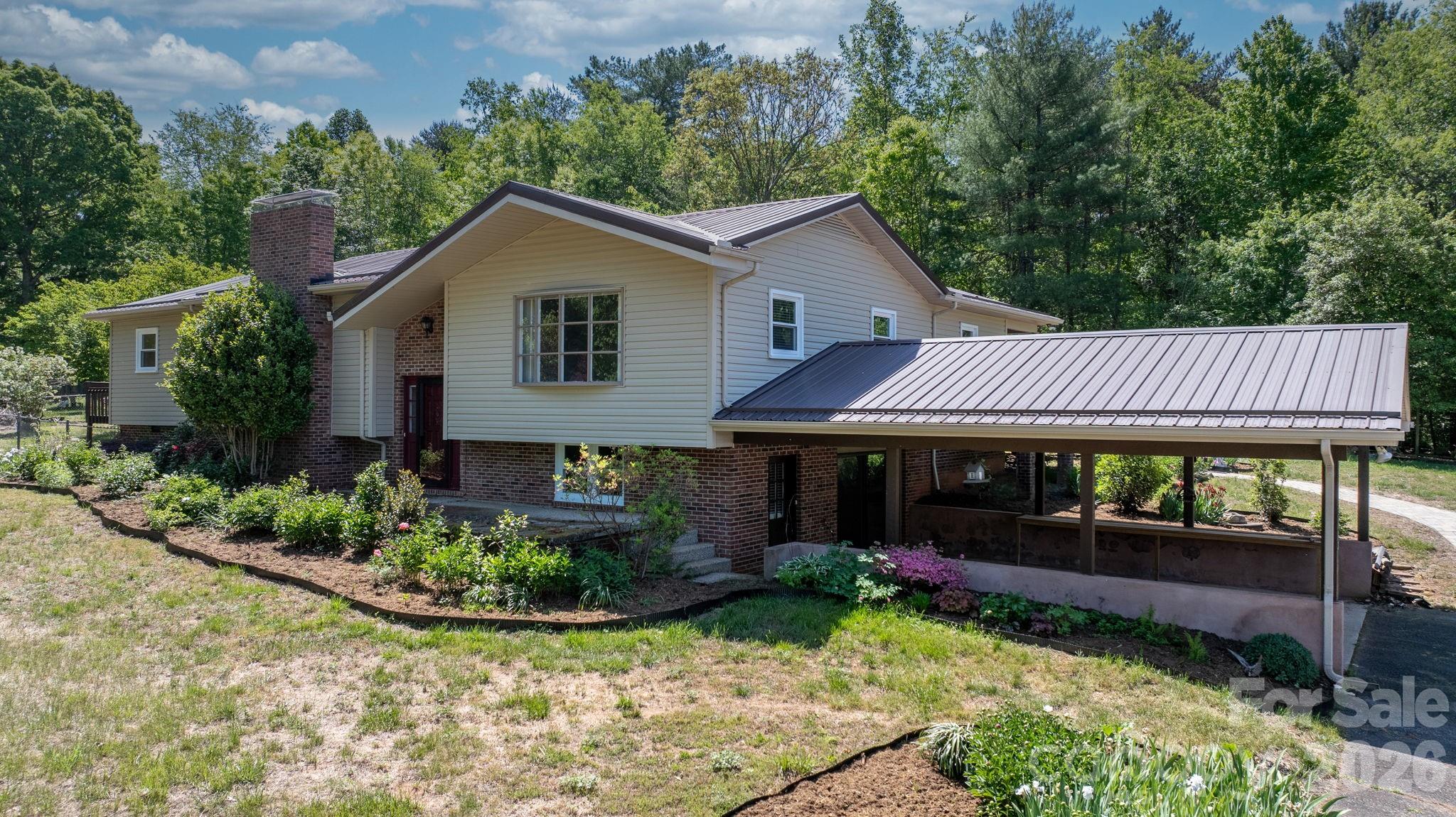 2113 White Pine Drive — photo