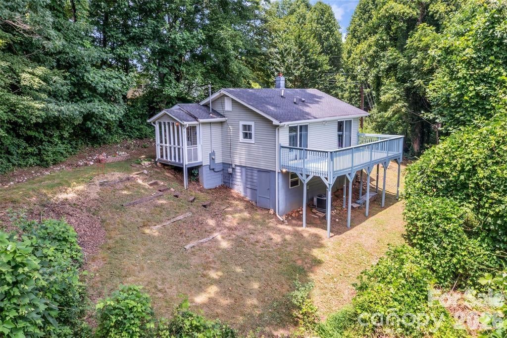 83 E View Street — photo
