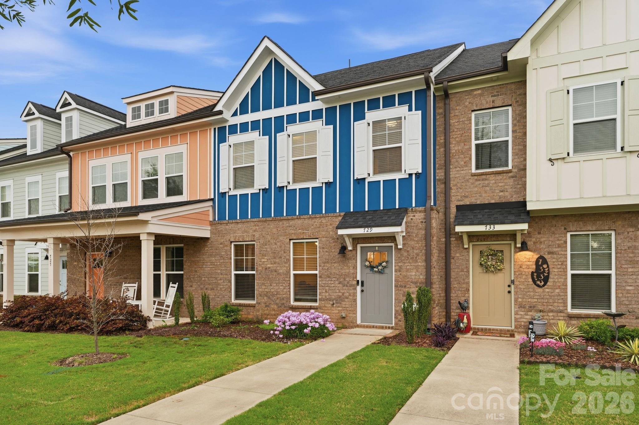 729 Veloway Drive — photo