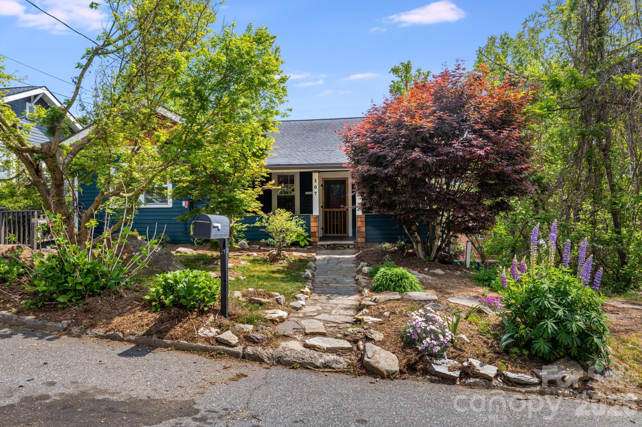 107 Courtland Avenue — photo