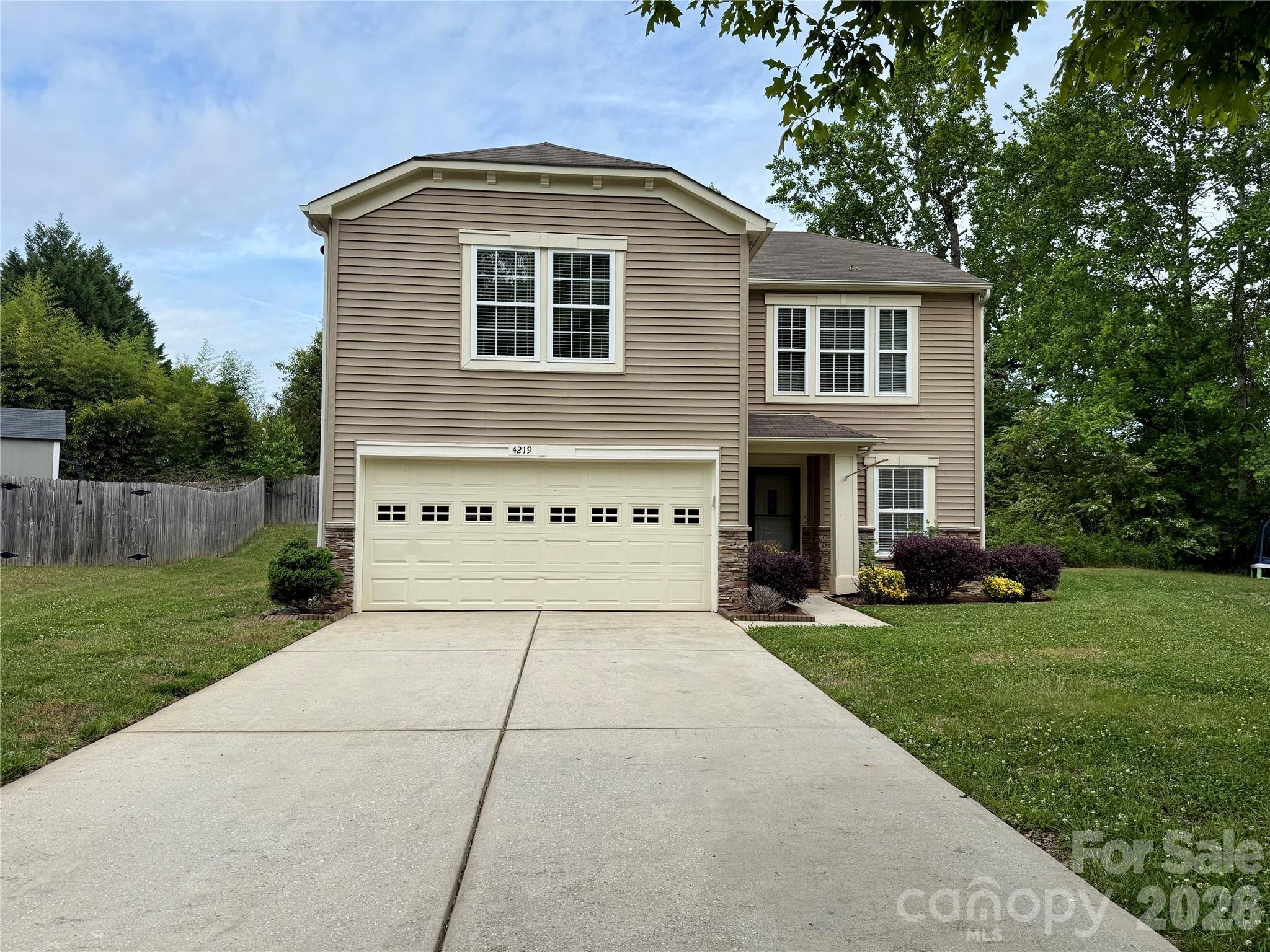 4219 Shasta Circle — photo