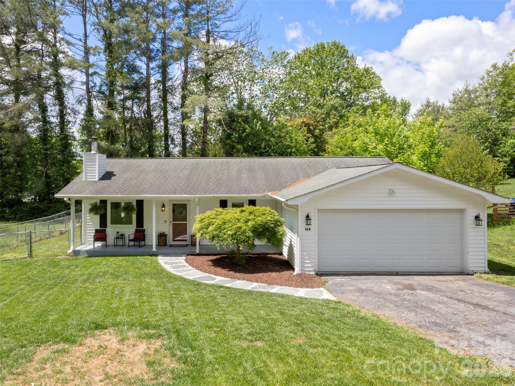 224 Clover Drive — photo