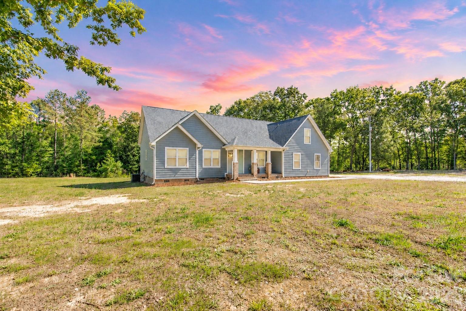 4335 Palmer Lloyd Road — photo