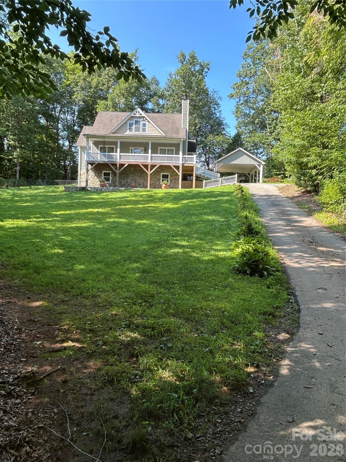 250 Henderson Road — photo