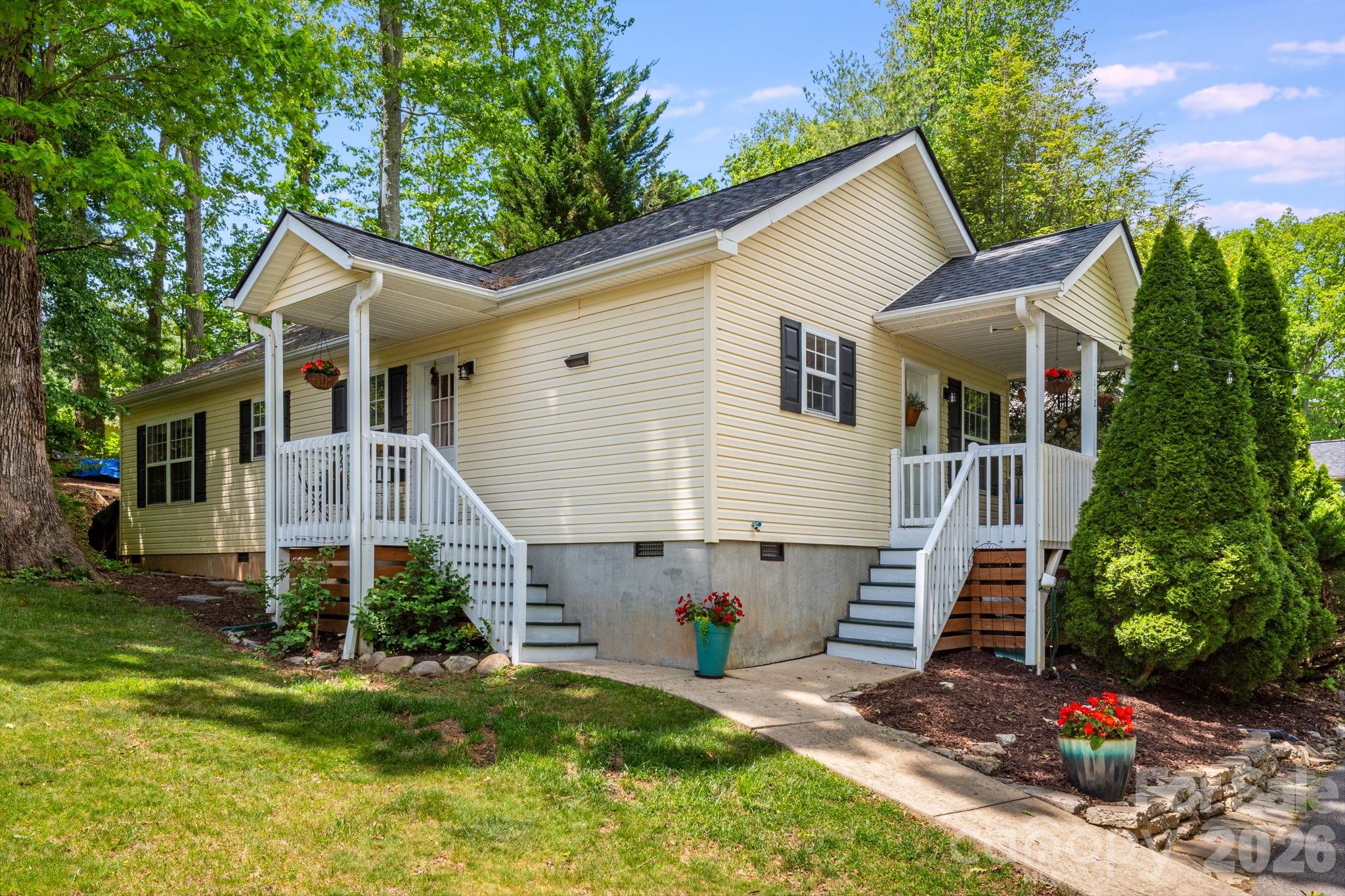 112 Shadowlawn Drive — photo