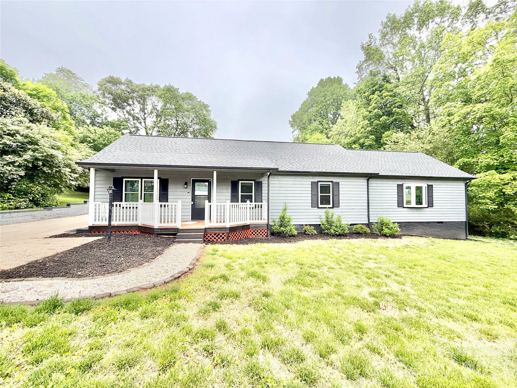 1586 Kenlane Drive — photo