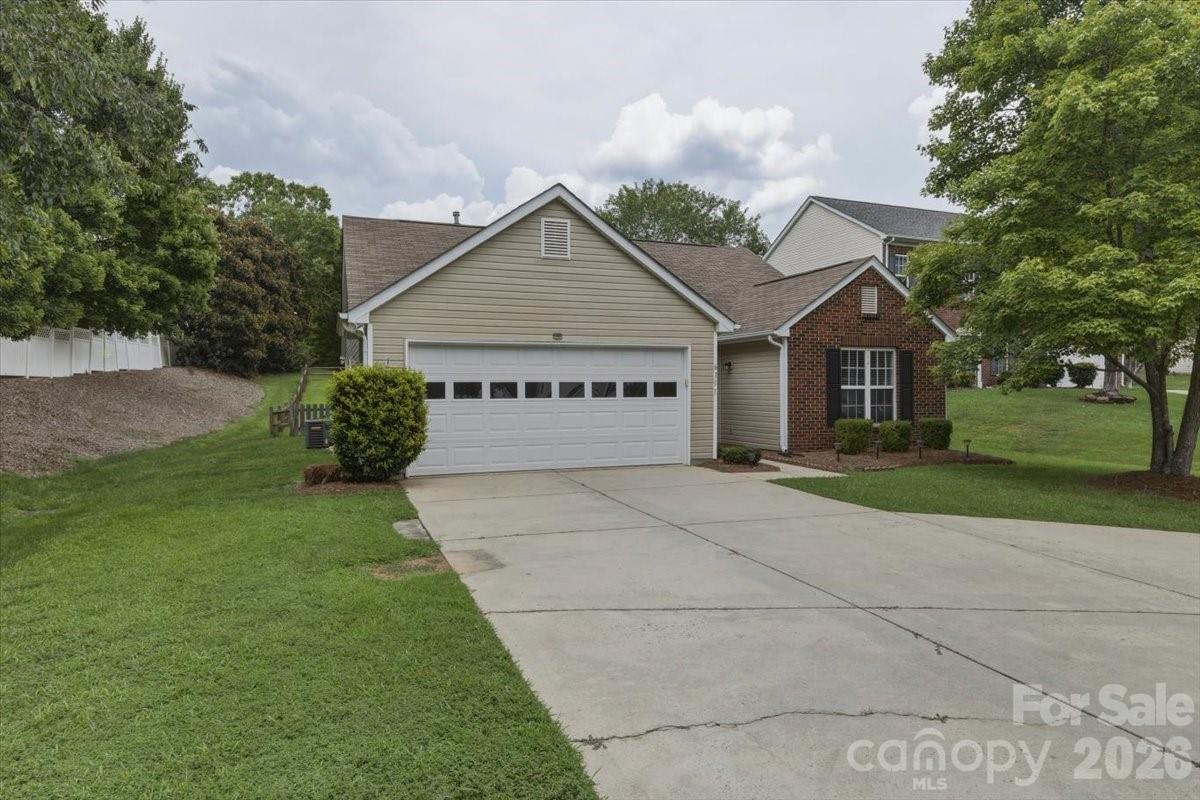 6111 Gatesville Lane — photo