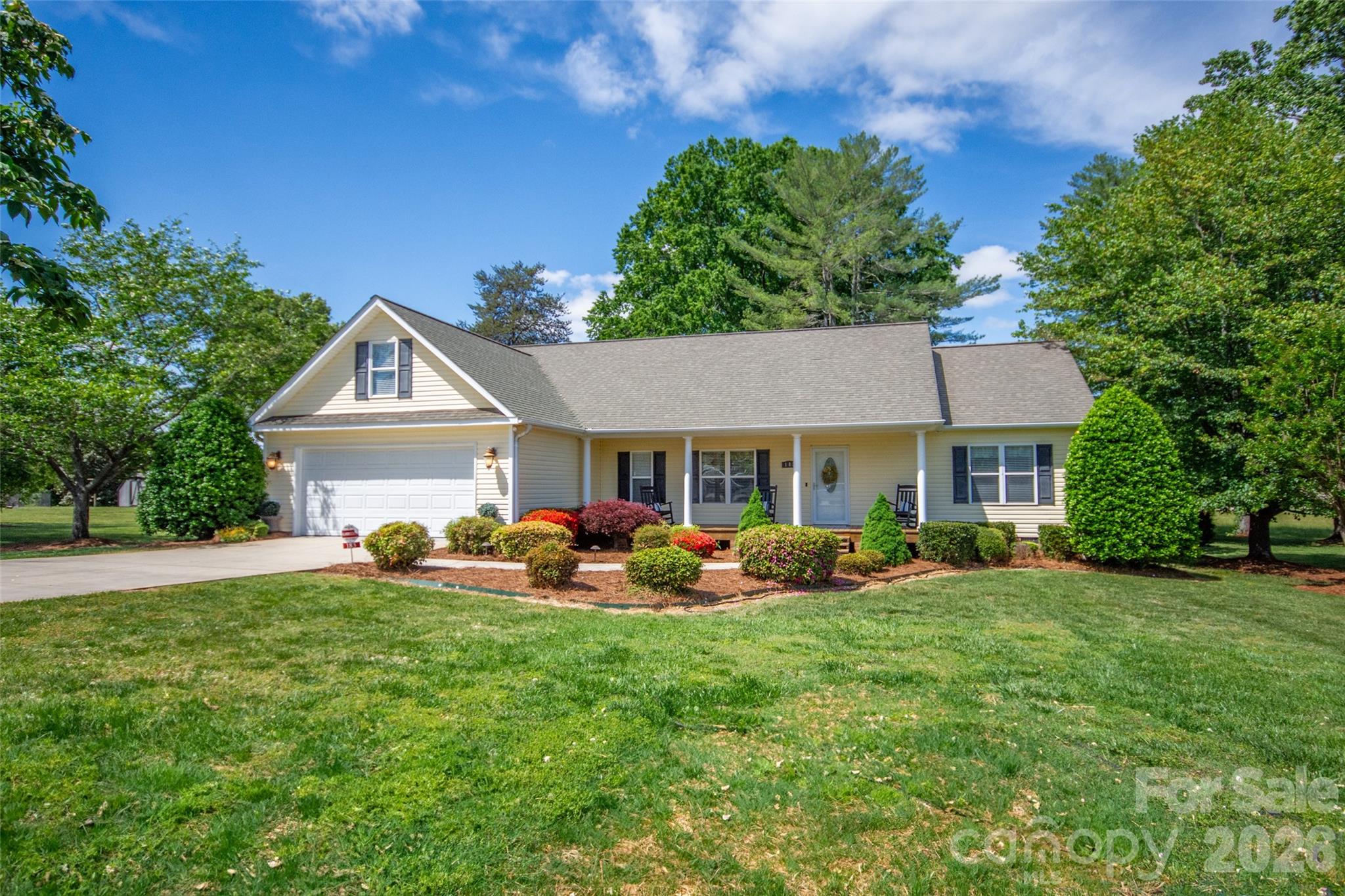 183 Devon Lane — photo