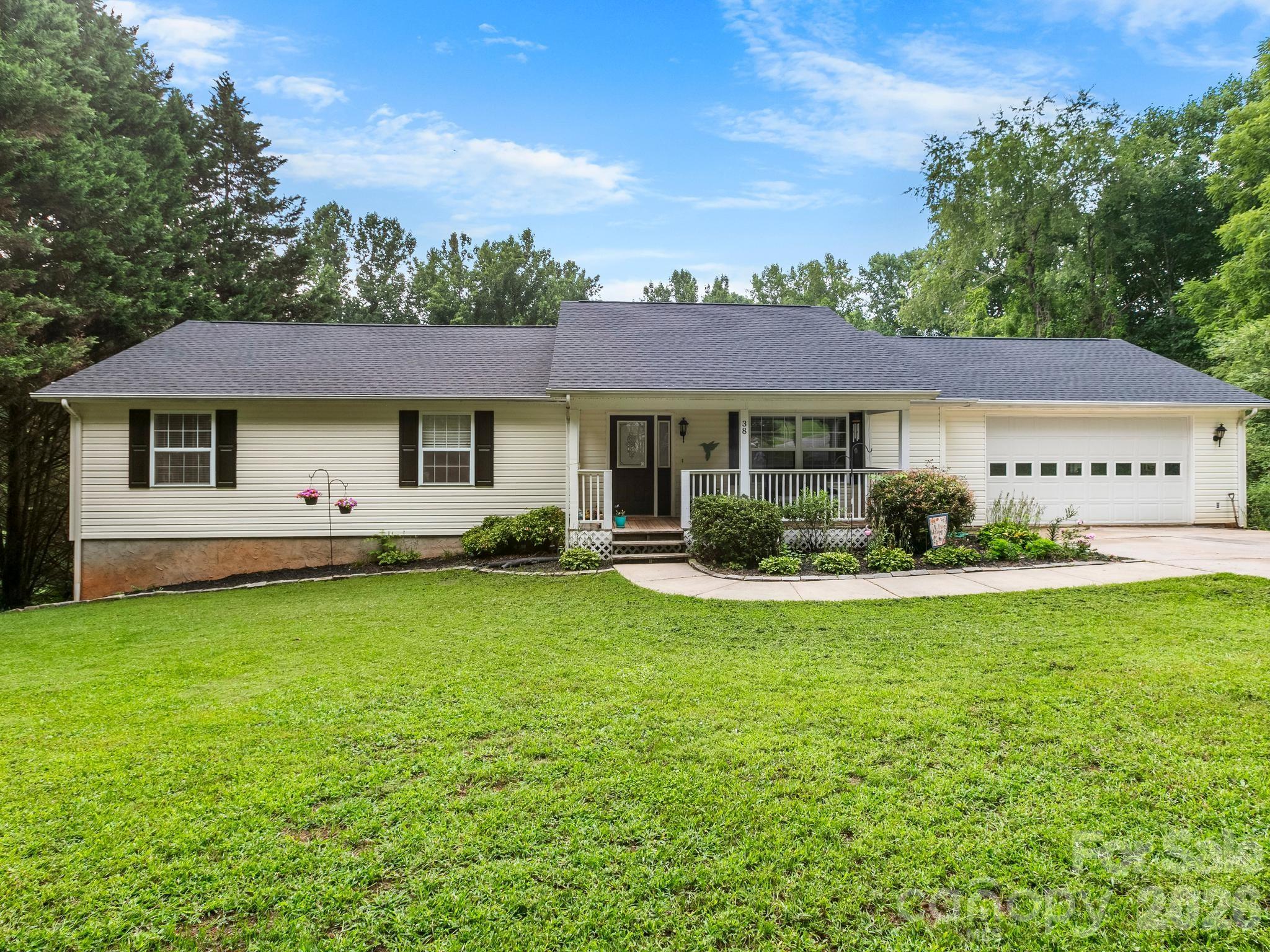 38 Brown Lynch Road — photo