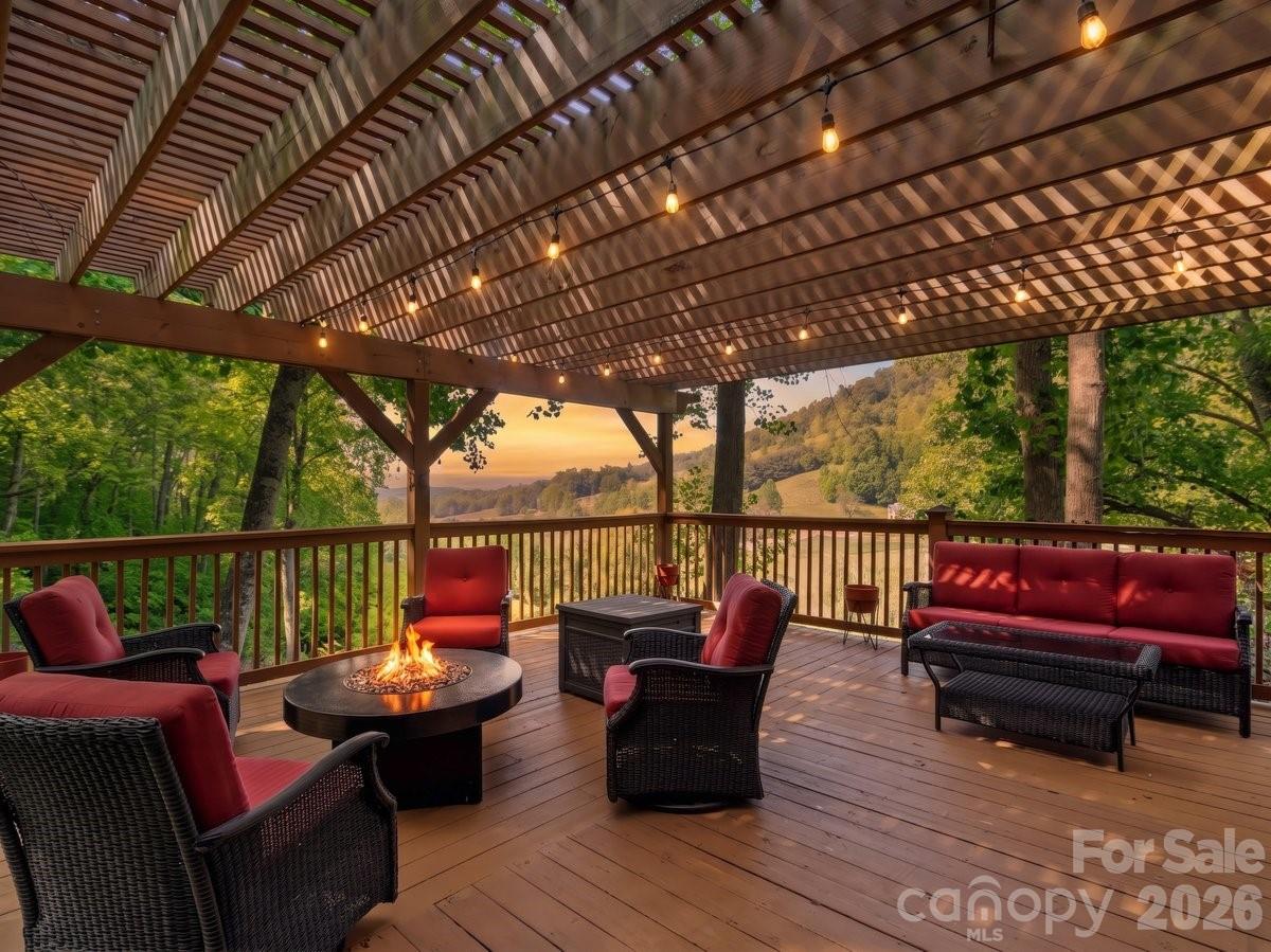 52 Mountain Park Drive — photo