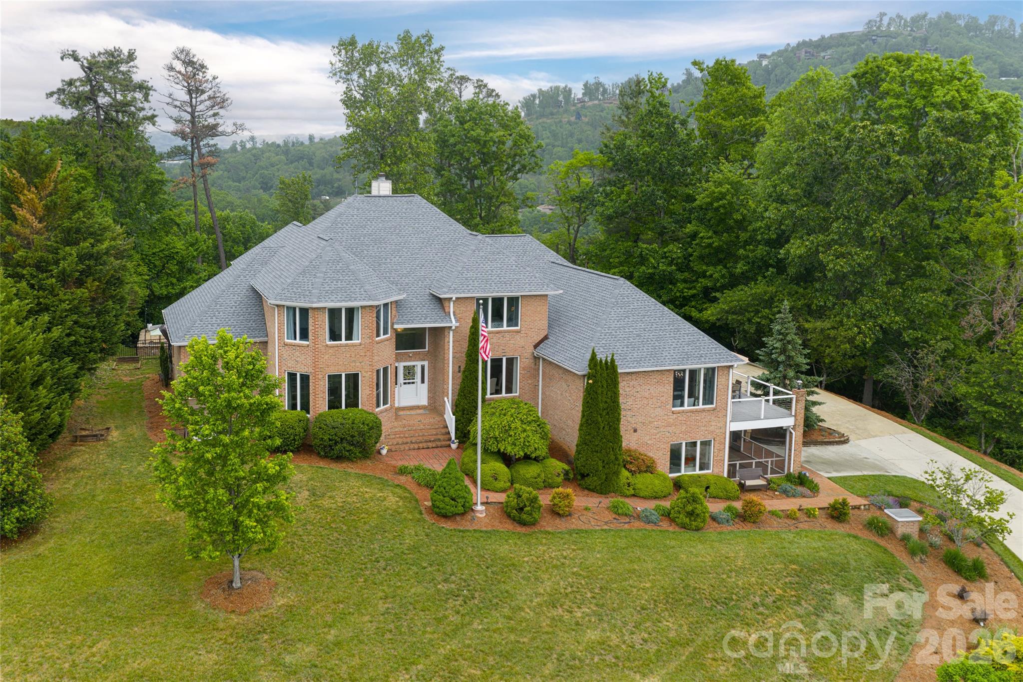 153 Mills Place — photo